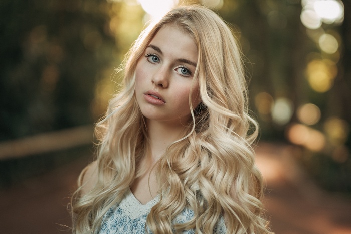 Jellina Haeuser Women Outdoors Blonde Long Hair Face Blue Eyes