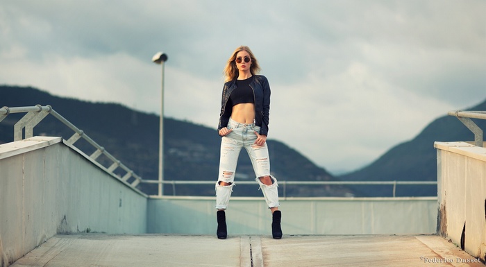 Portrait Women With Glasses Women Torn Jeans Jeans Blonde HD