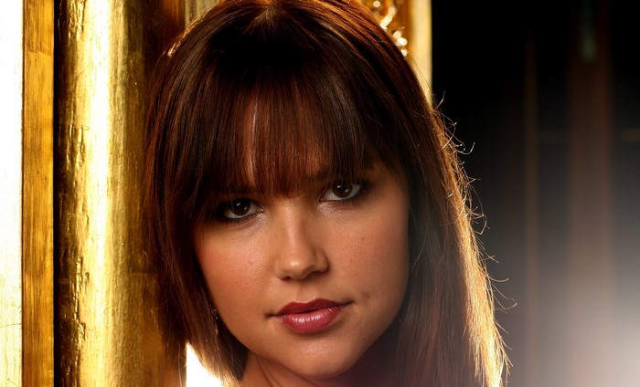 Arielle Kebbel Eyes Glance Face Brunette Girl Hair Brown Haired