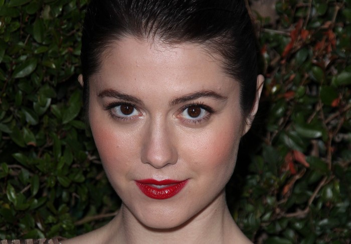 Mary Elizabeth Winstead Eyes Glance Face Brunette Girl Red Lips