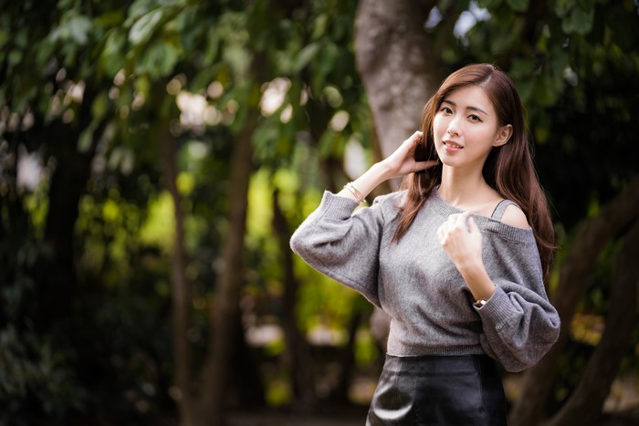 K Asian Bokeh Pose Hands Sweater Brown Haired Glance Hd