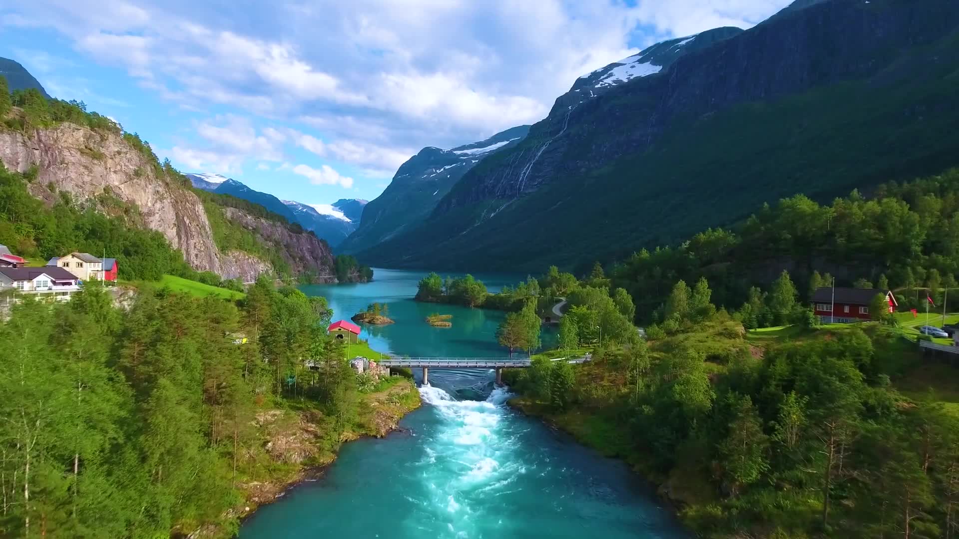 Mountains Live Wallpaper