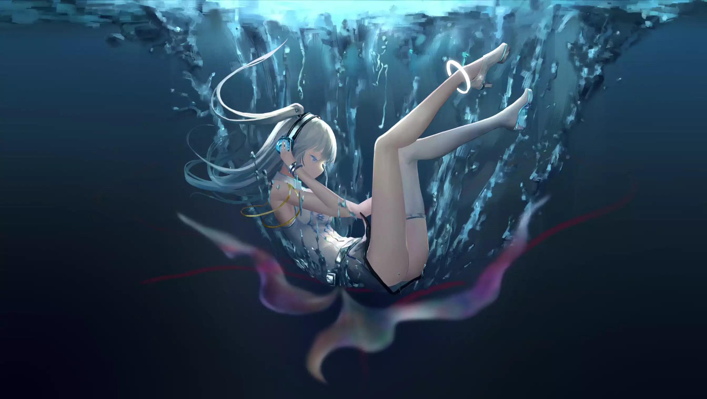 Девочка под водой Живая