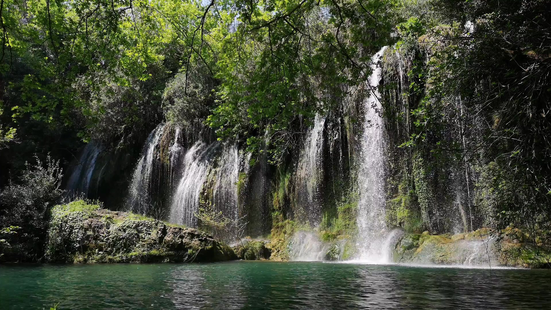 Beauty Of Waterfalls Live Wallpaper