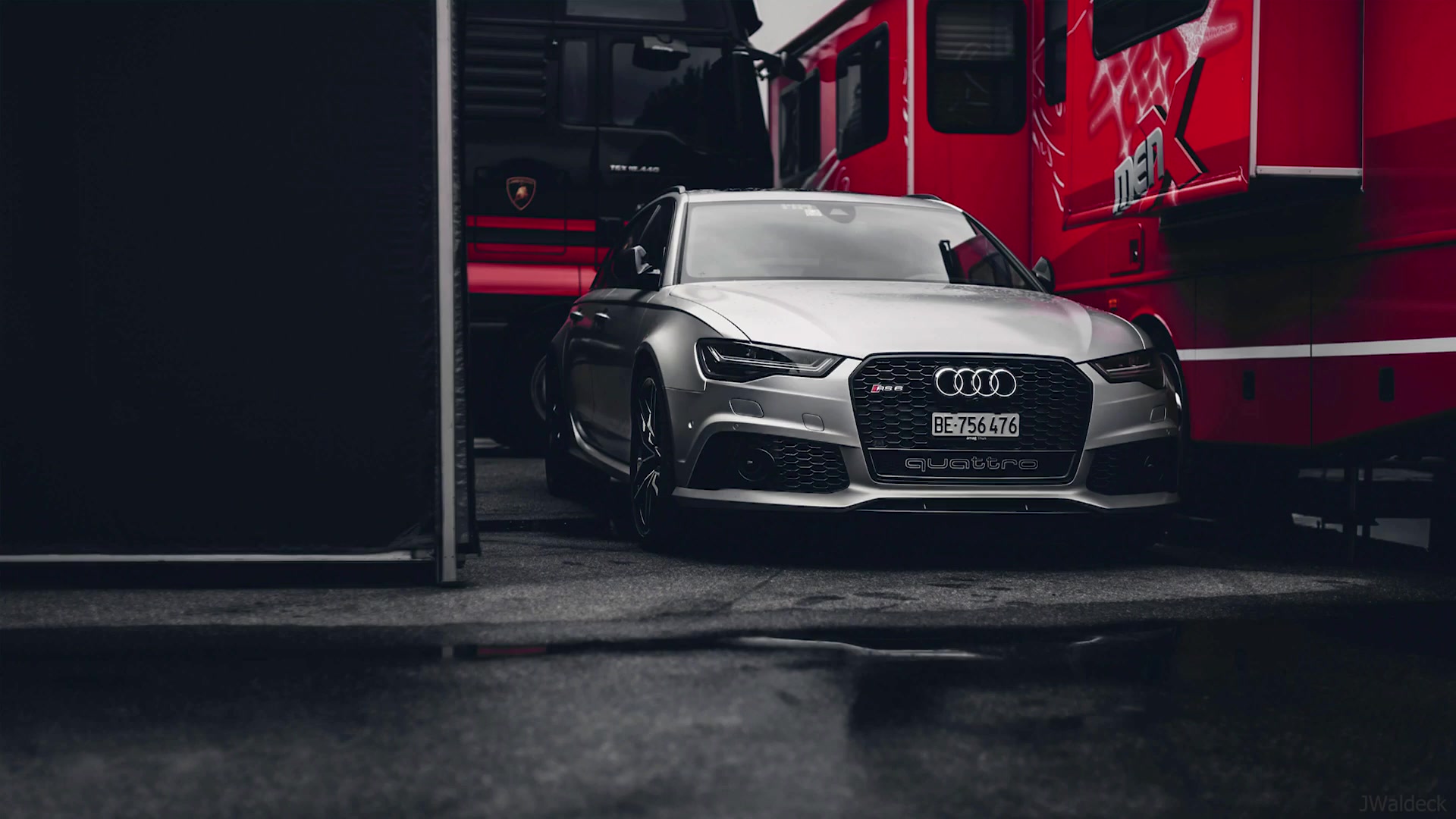 Audi RS6 Hazard Lights Live Wallpaper