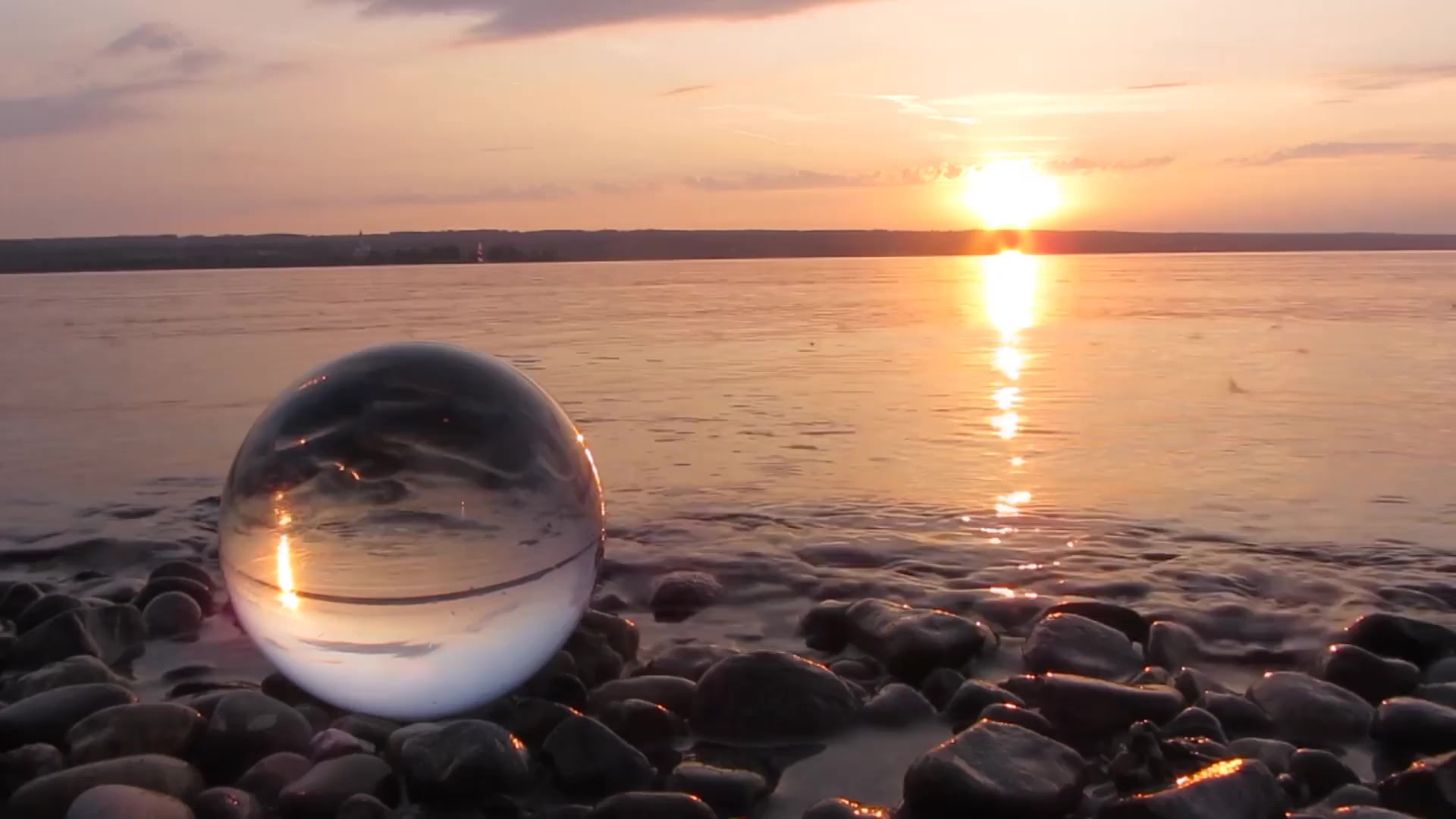 Glass Ball On The Shore Live Wallpaper