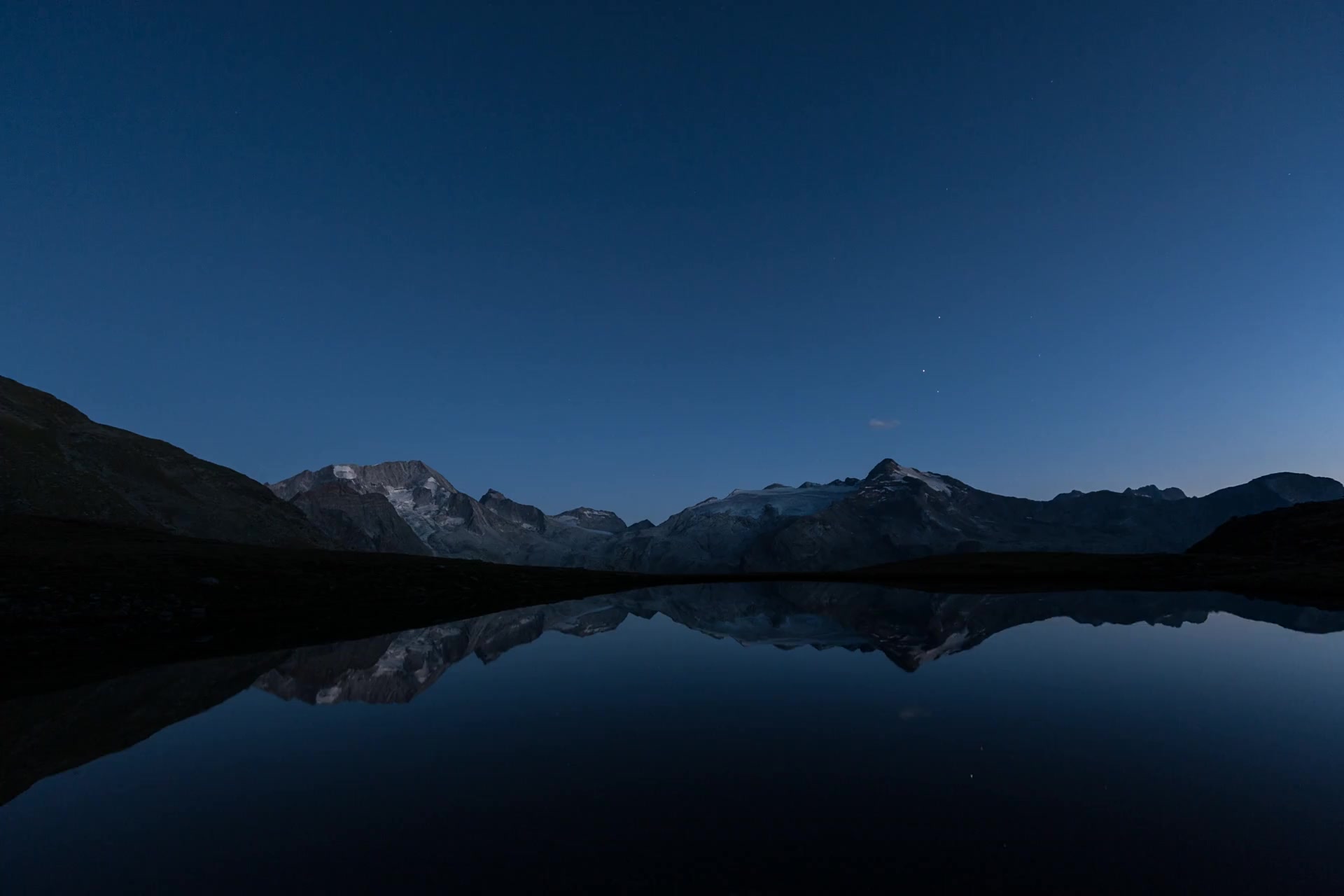 Mountains Live Wallpaper
