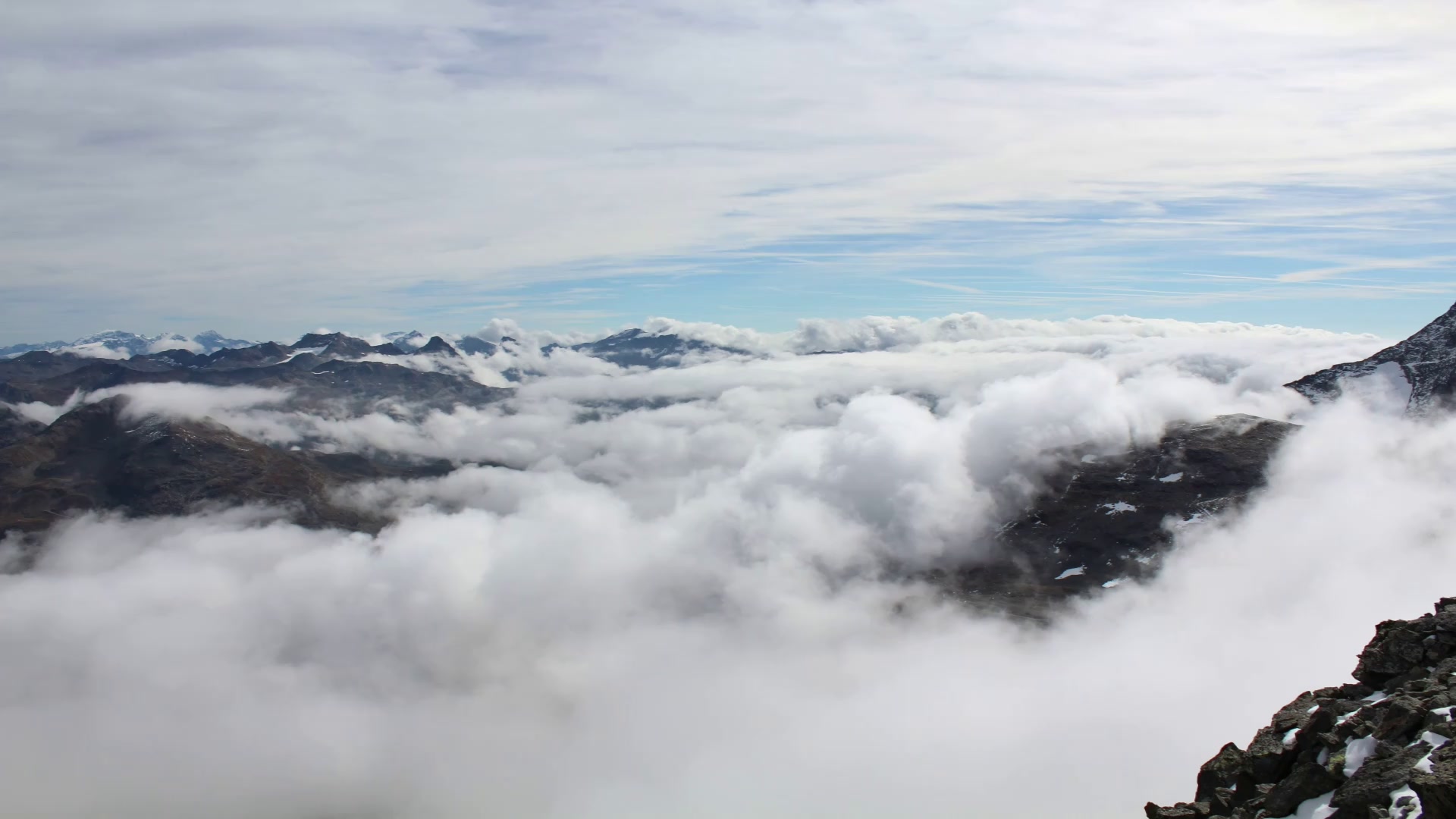 Mountain Clouds Live Wallpaper