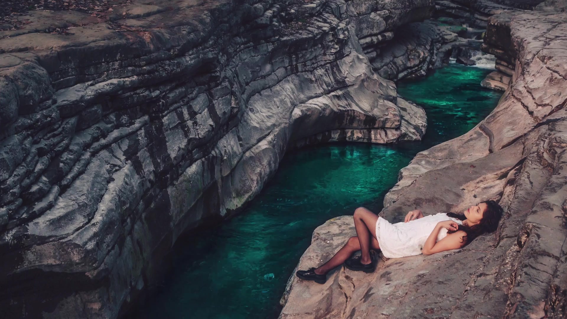 Clear Mountain River and Girl Live Wallpaper
