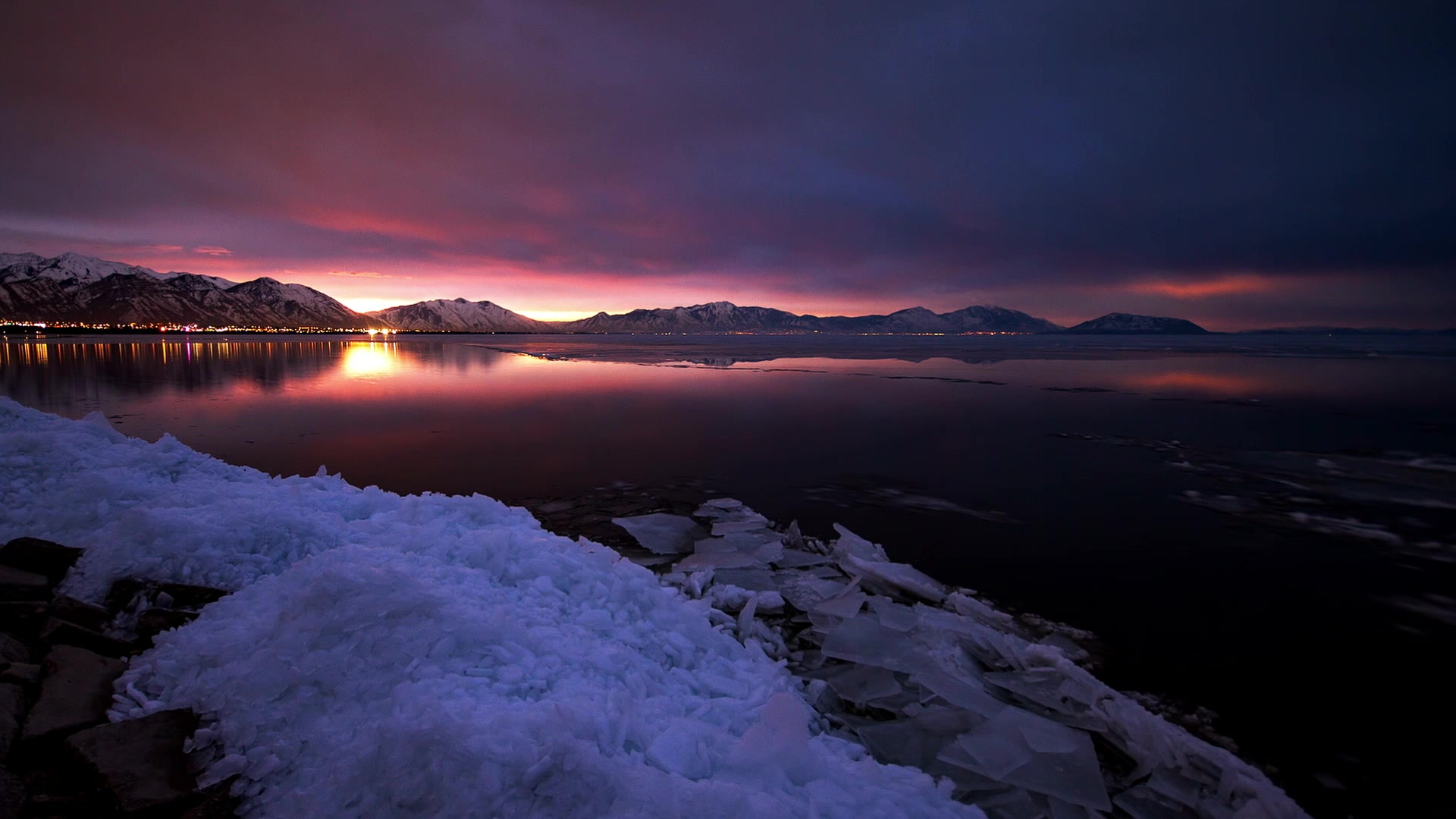 Icy River Live Wallpaper