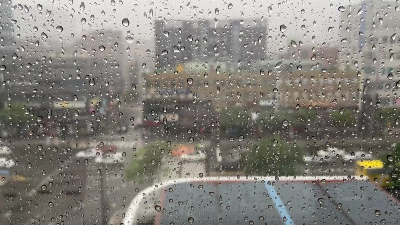 Rain Drops On Window Live Wallpaper