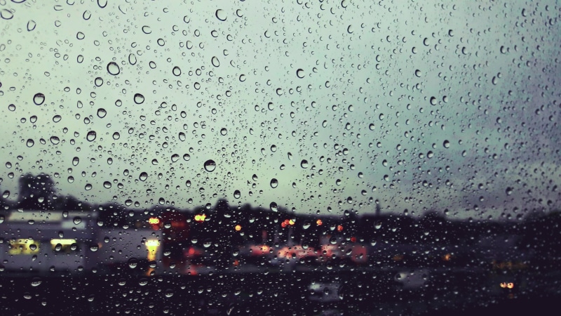 Glass after light rain Live Wallpaper