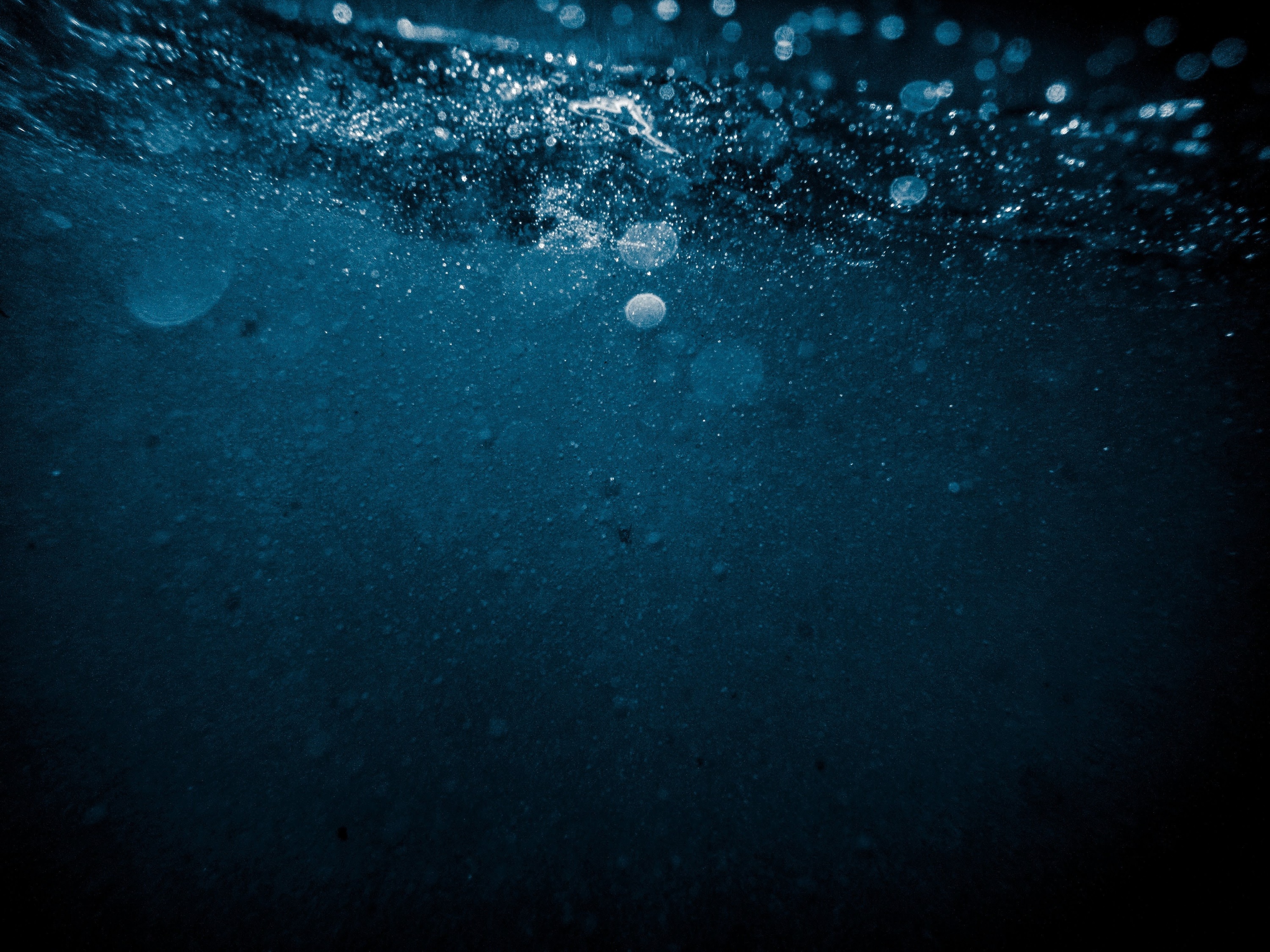 Underwater Bubbles and Light HD Wallpaper