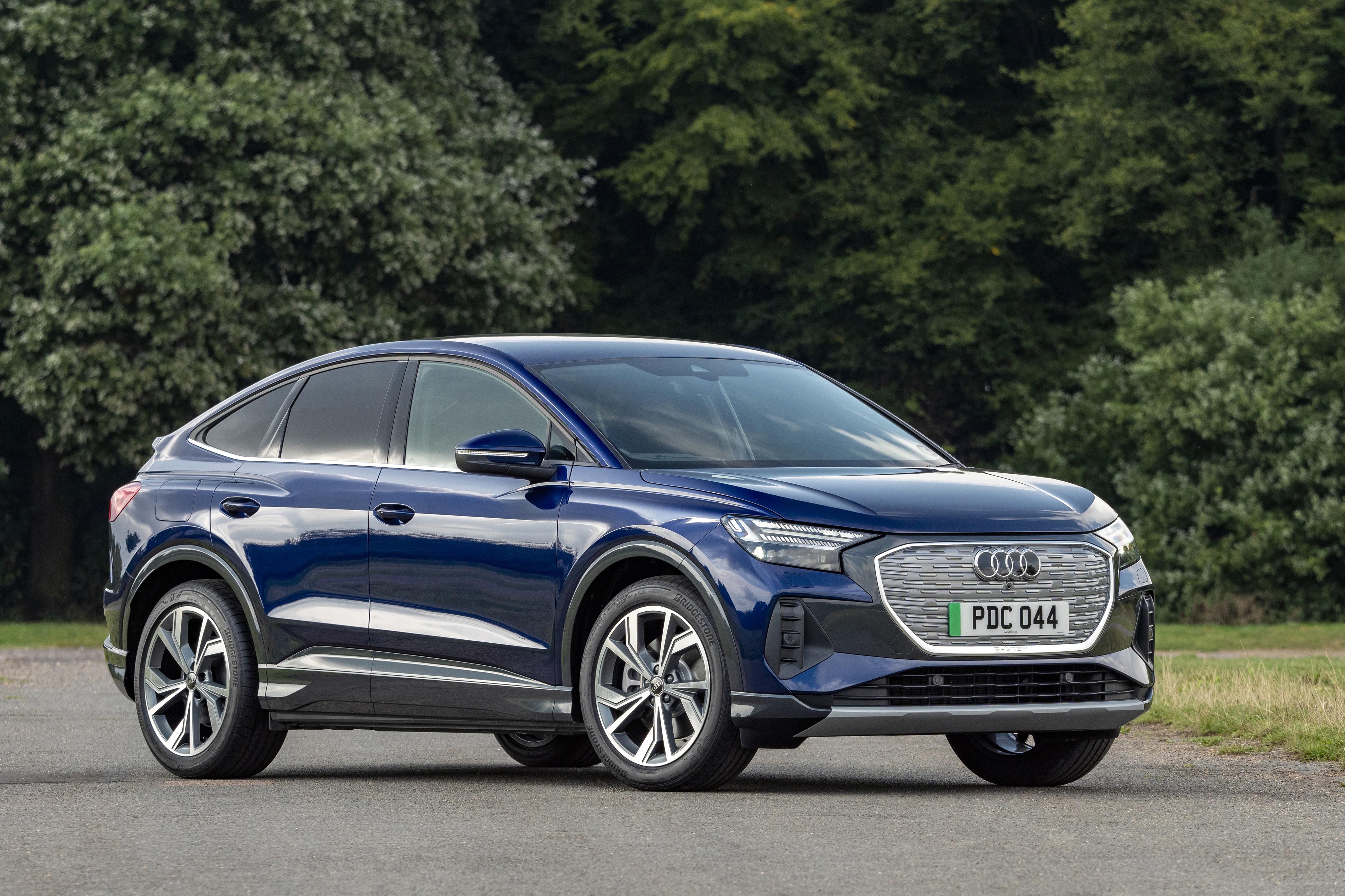 Audi Q4 Sportback 40 e-tron electric SUV HD Wallpaper