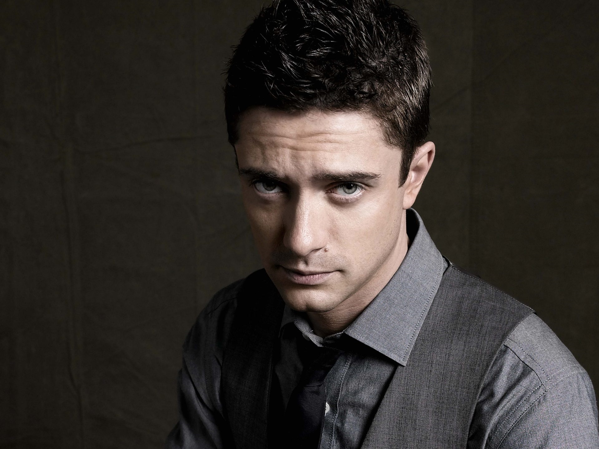 Topher Grace HD Wallpaper