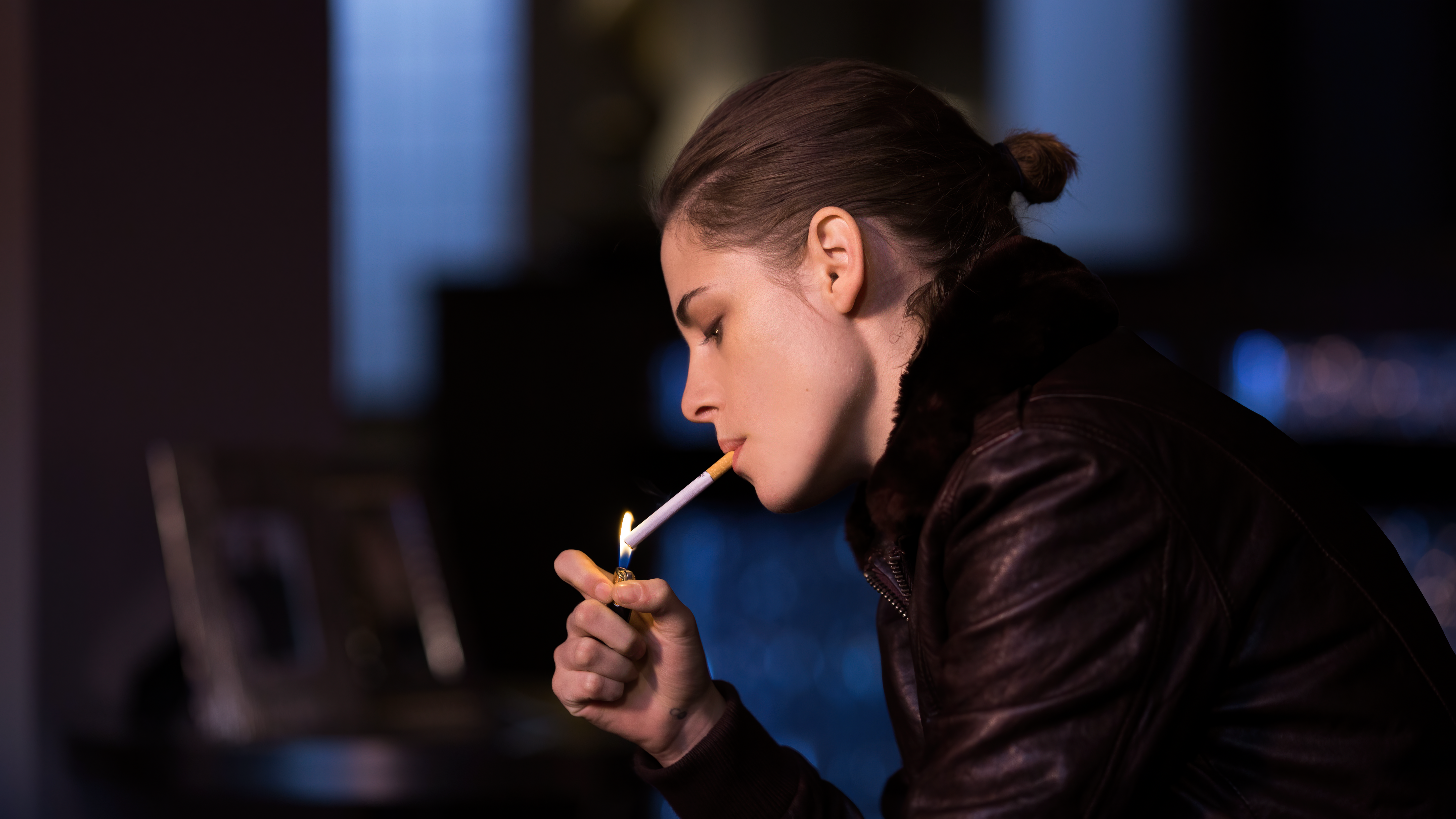 Kristen Stewart Smoking 4K HD Wallpaper