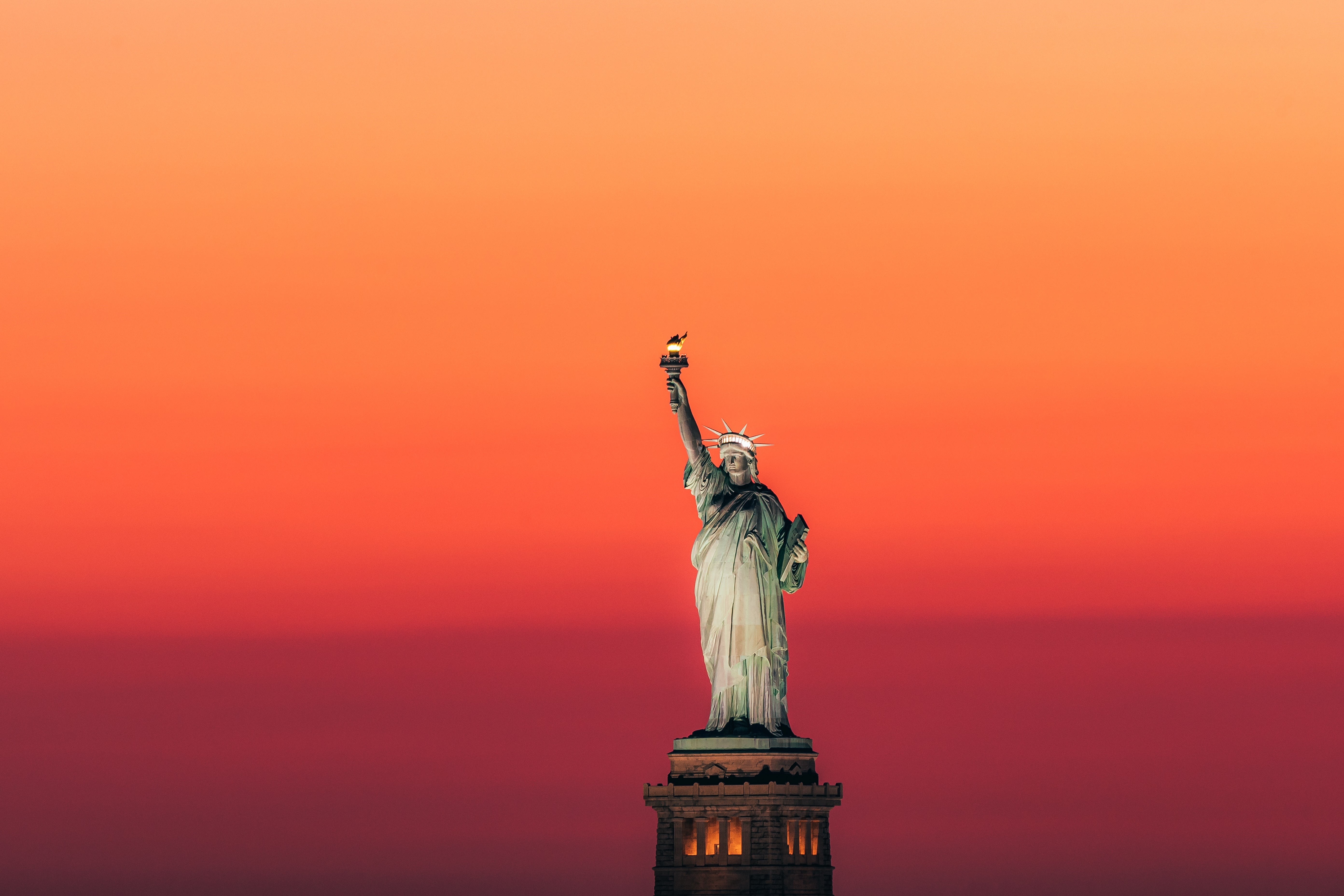 Statue of Liberty at sunset HD Wallpaper