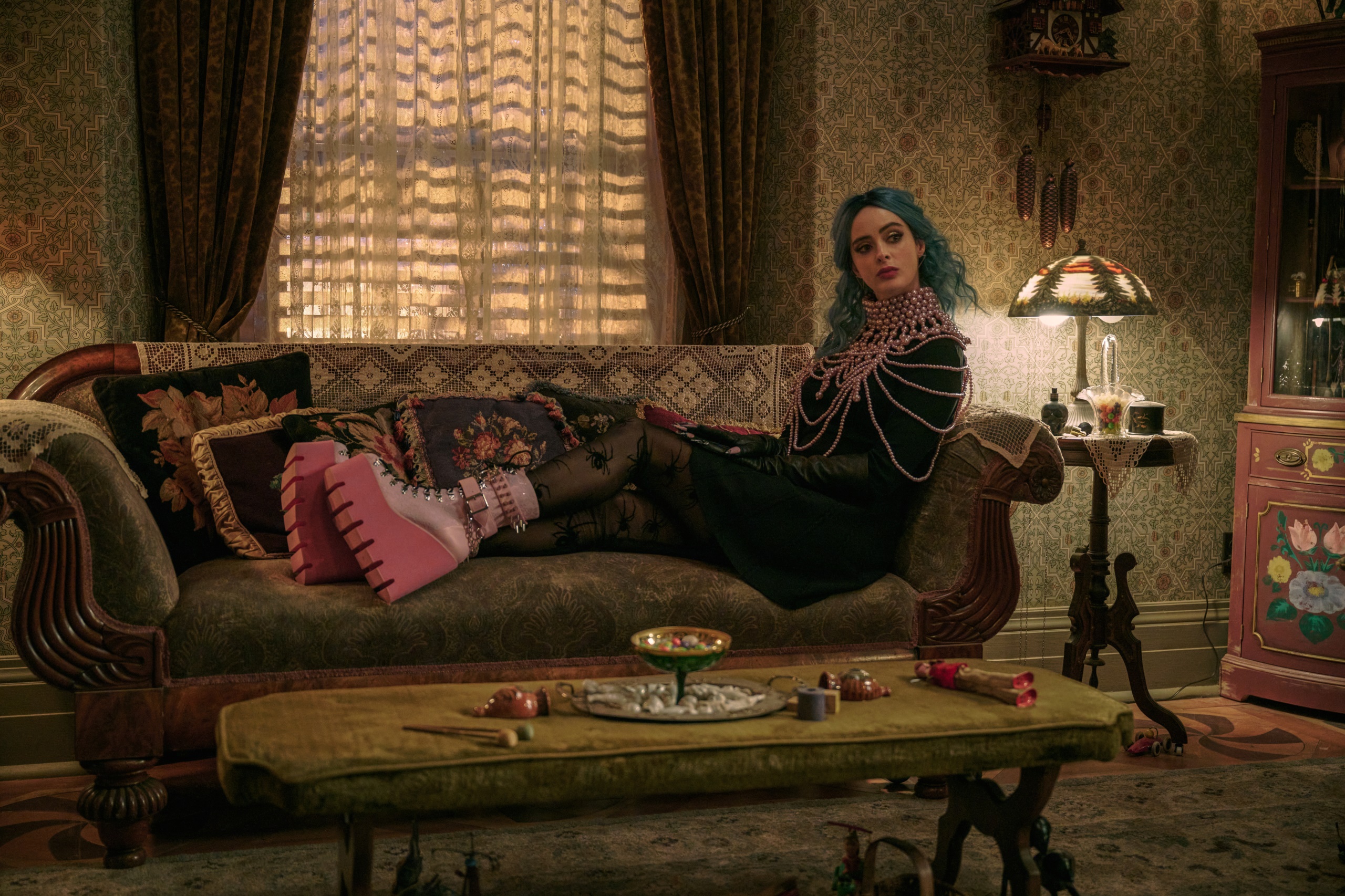 Krysten Ritter in Nightbooks HD Wallpaper