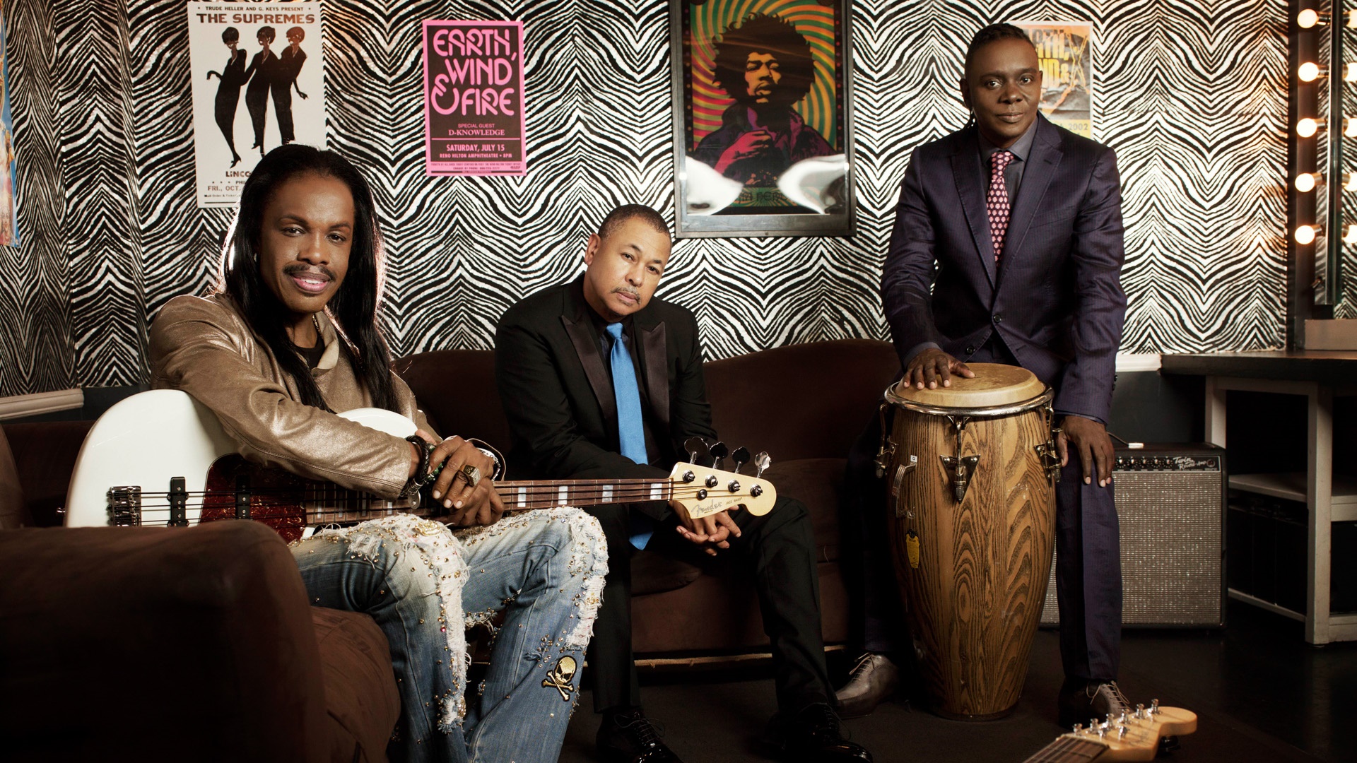Earth, Wind & Fire band members with instruments HD Wallpaper