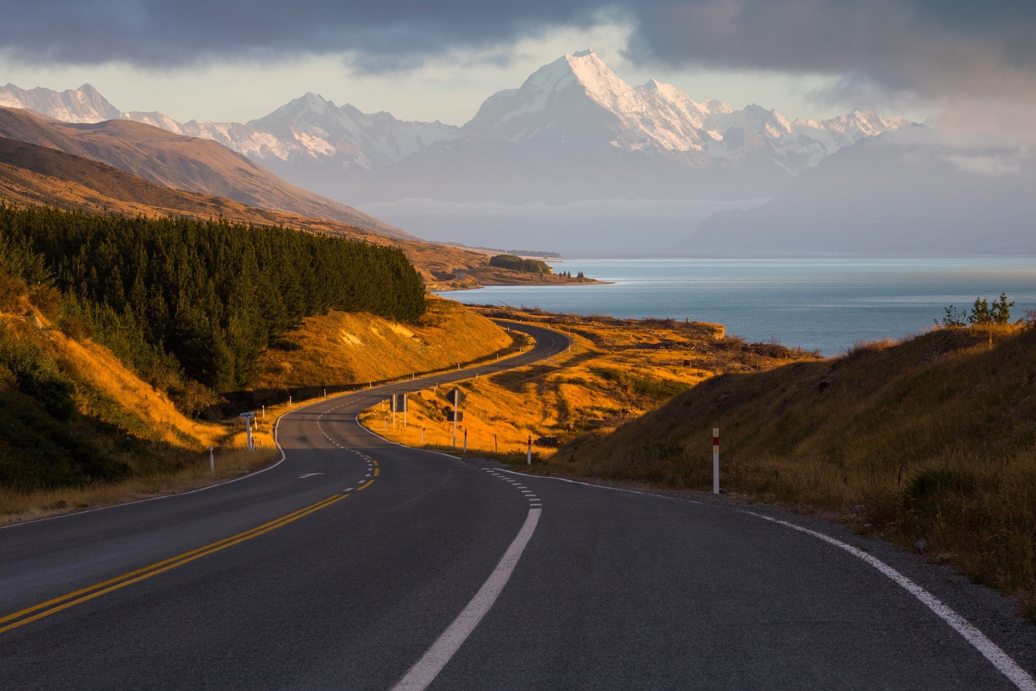 Winding Road in New Zealand Landscape HD Wallpaper