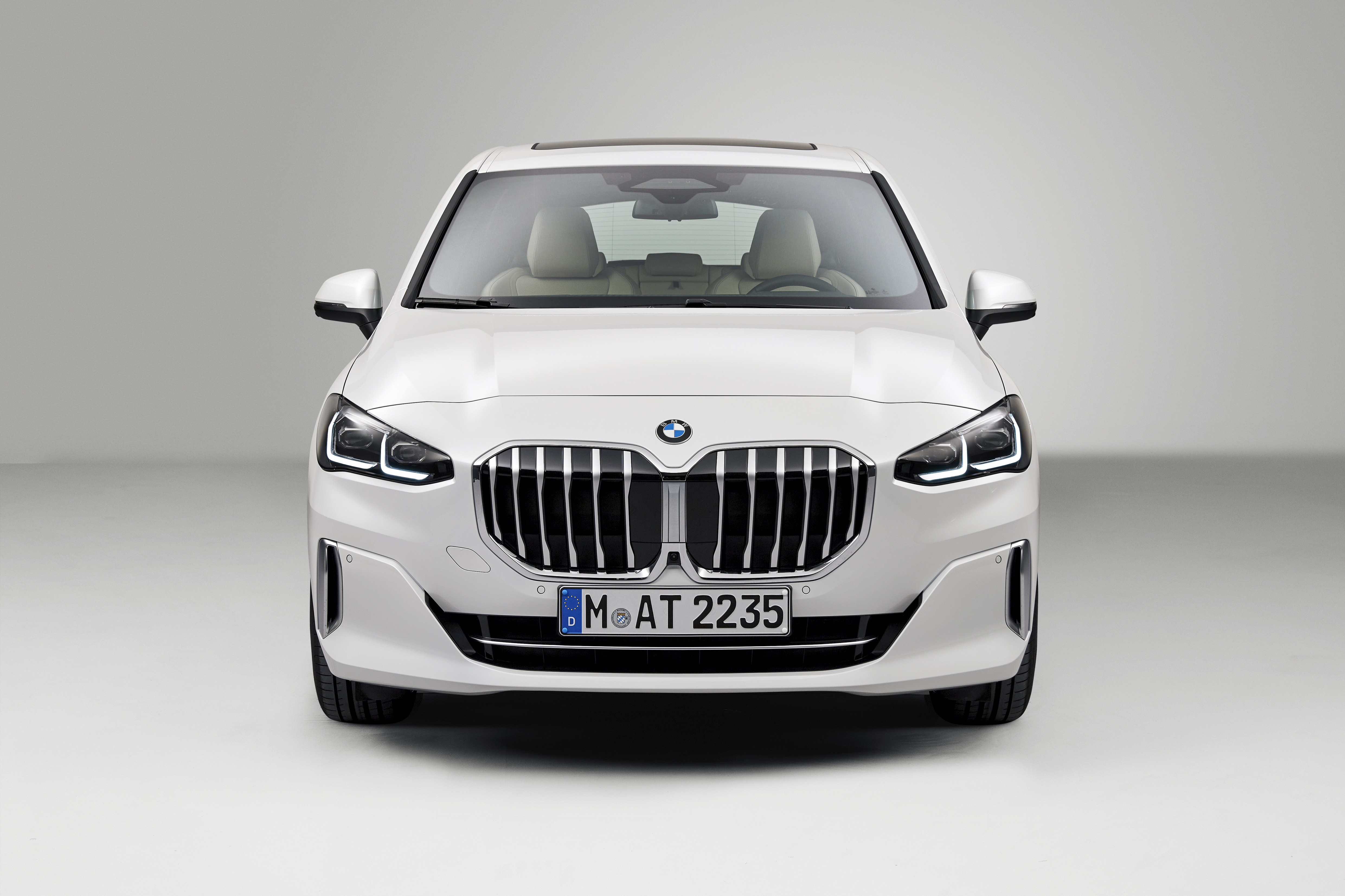 White BMW 223i Active Tourer Luxury Line 4K HD Wallpaper
