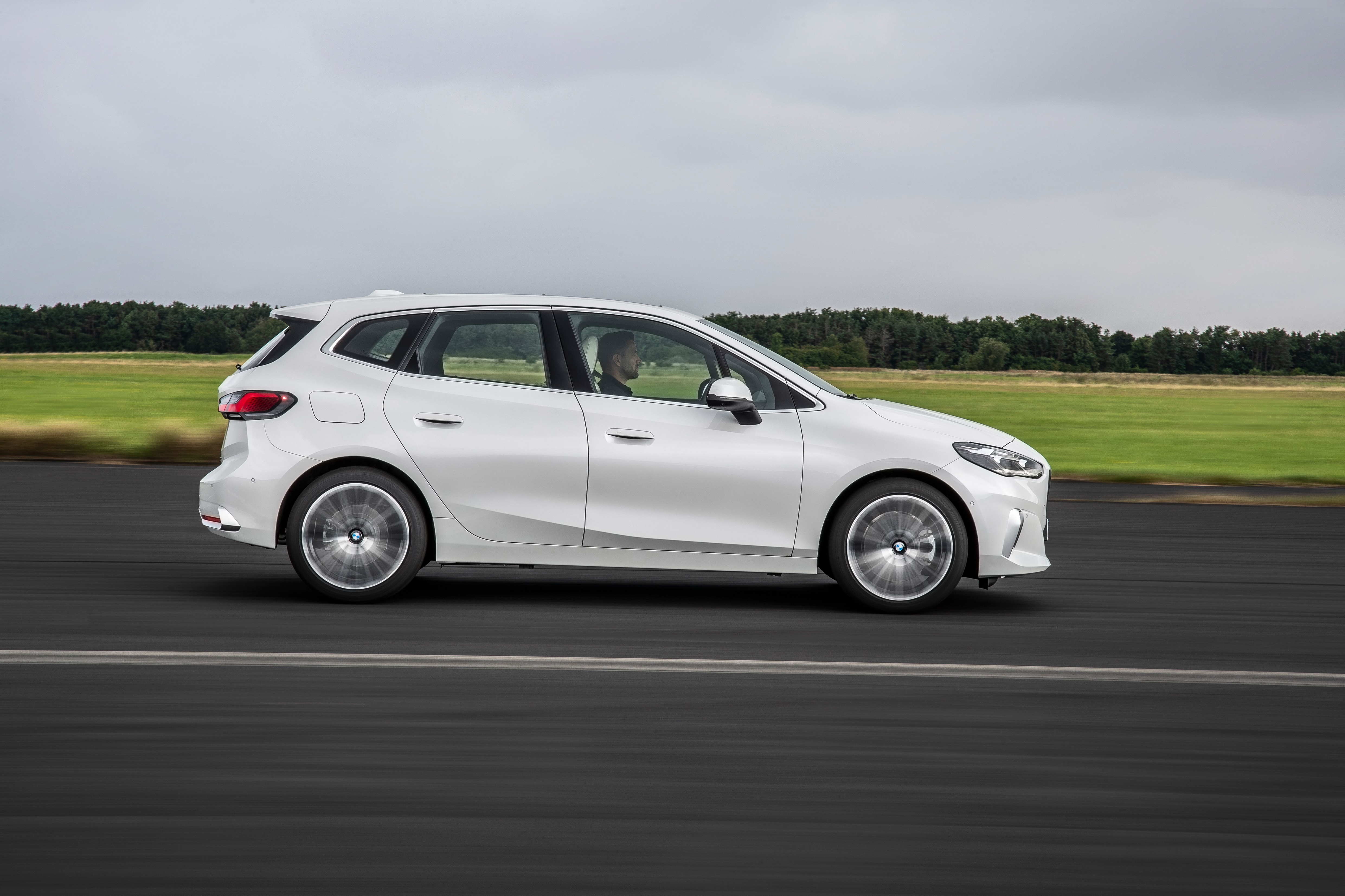 BMW 223i Active Tourer Luxury Line HD Wallpaper