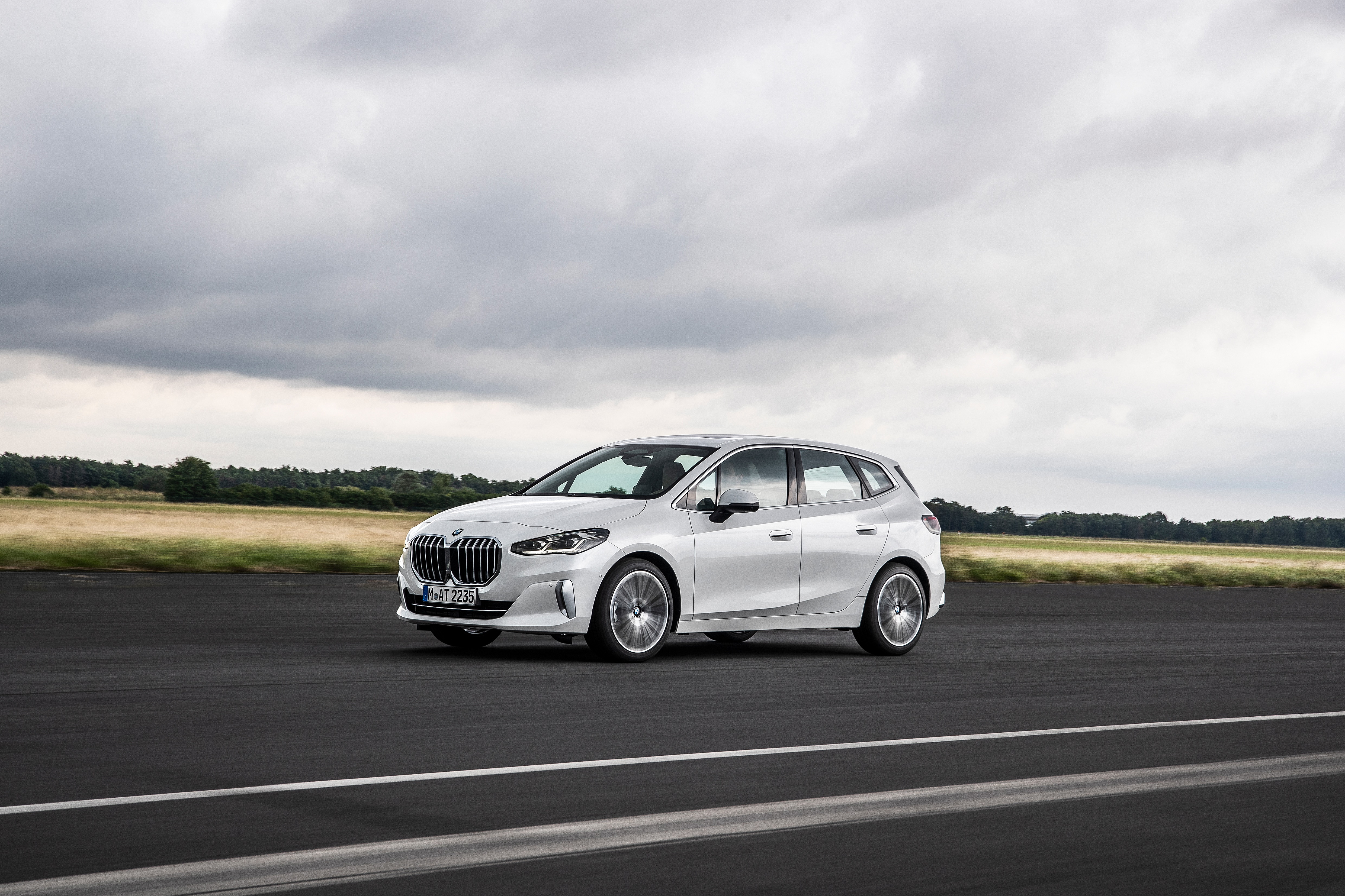 BMW 223i Active Tourer Luxury Line HD Wallpaper
