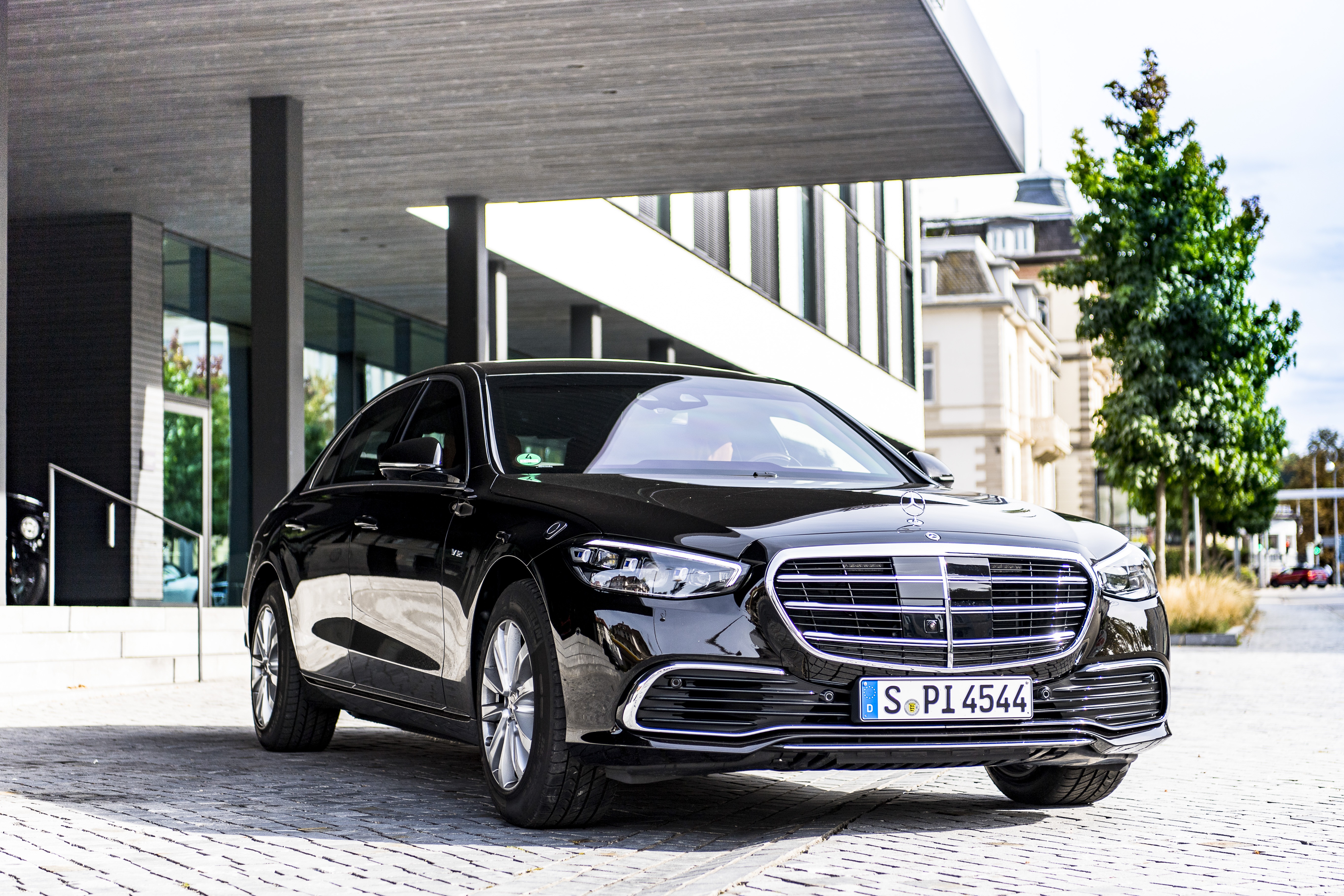 Mercedes-Benz S 680 Guard HD Wallpaper