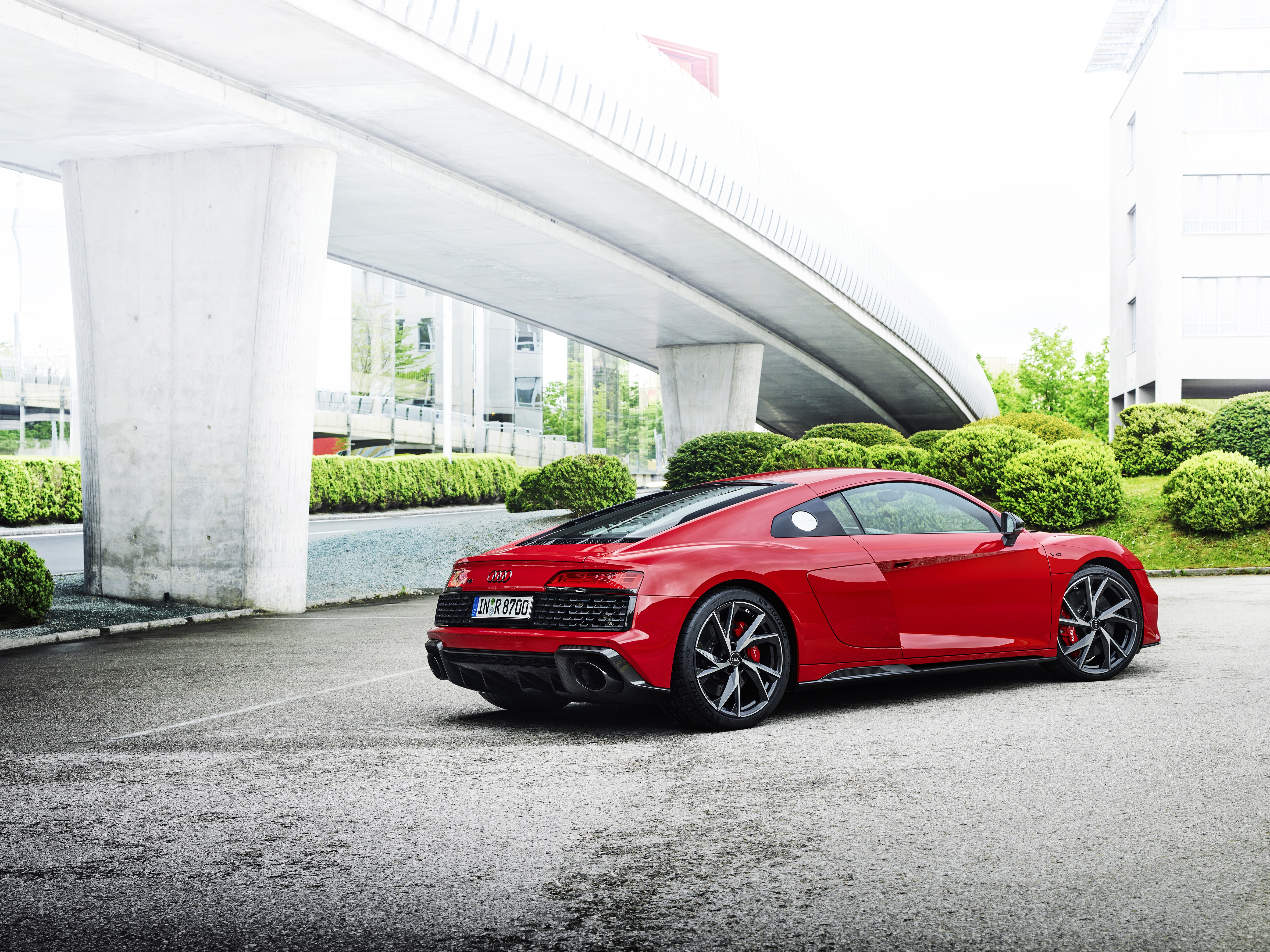 Red Audi R8 GT Spyder parked under a bridge HD Wallpaper