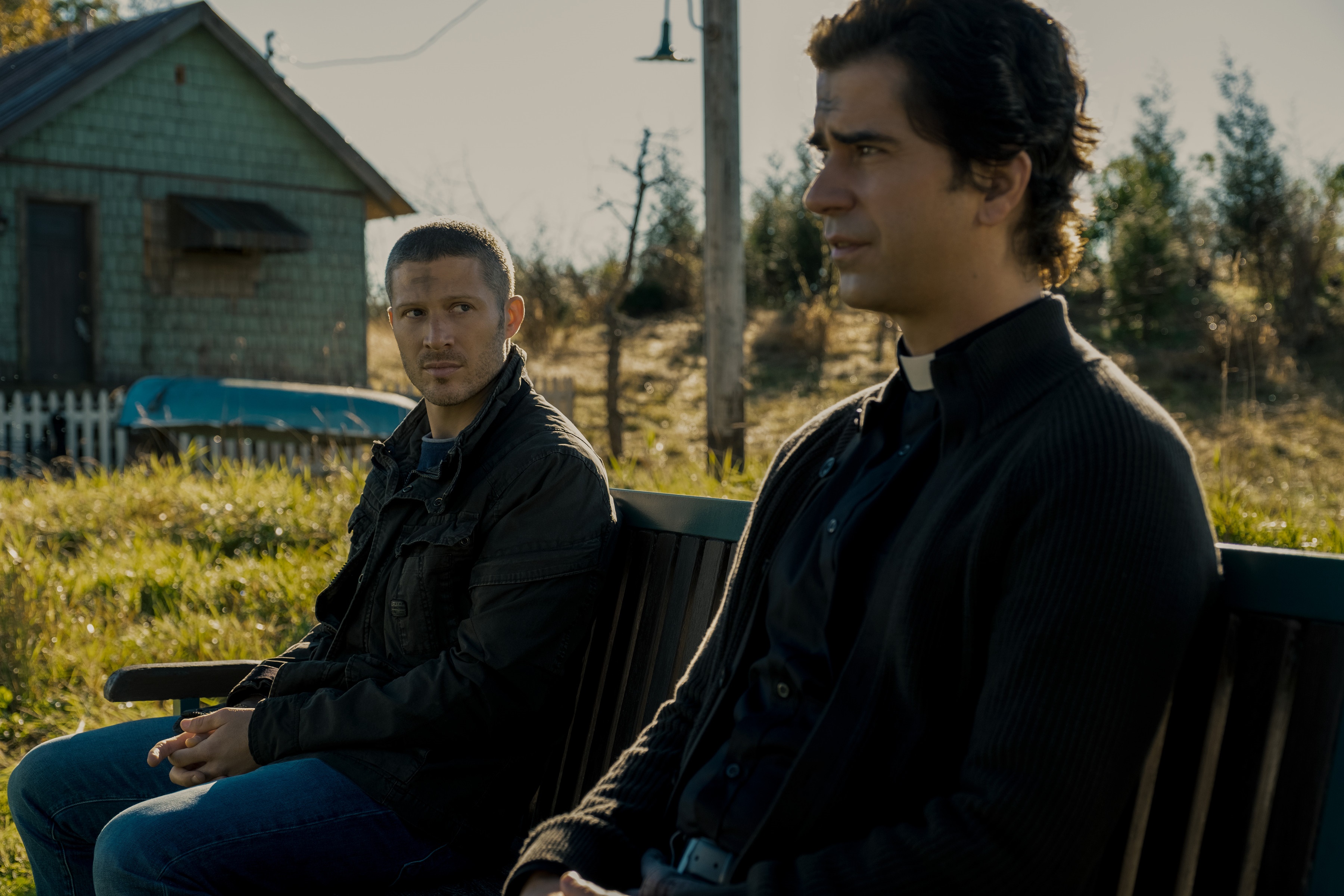 Zach Gilford and Hamish Linklater in Midnight Mass HD Wallpaper