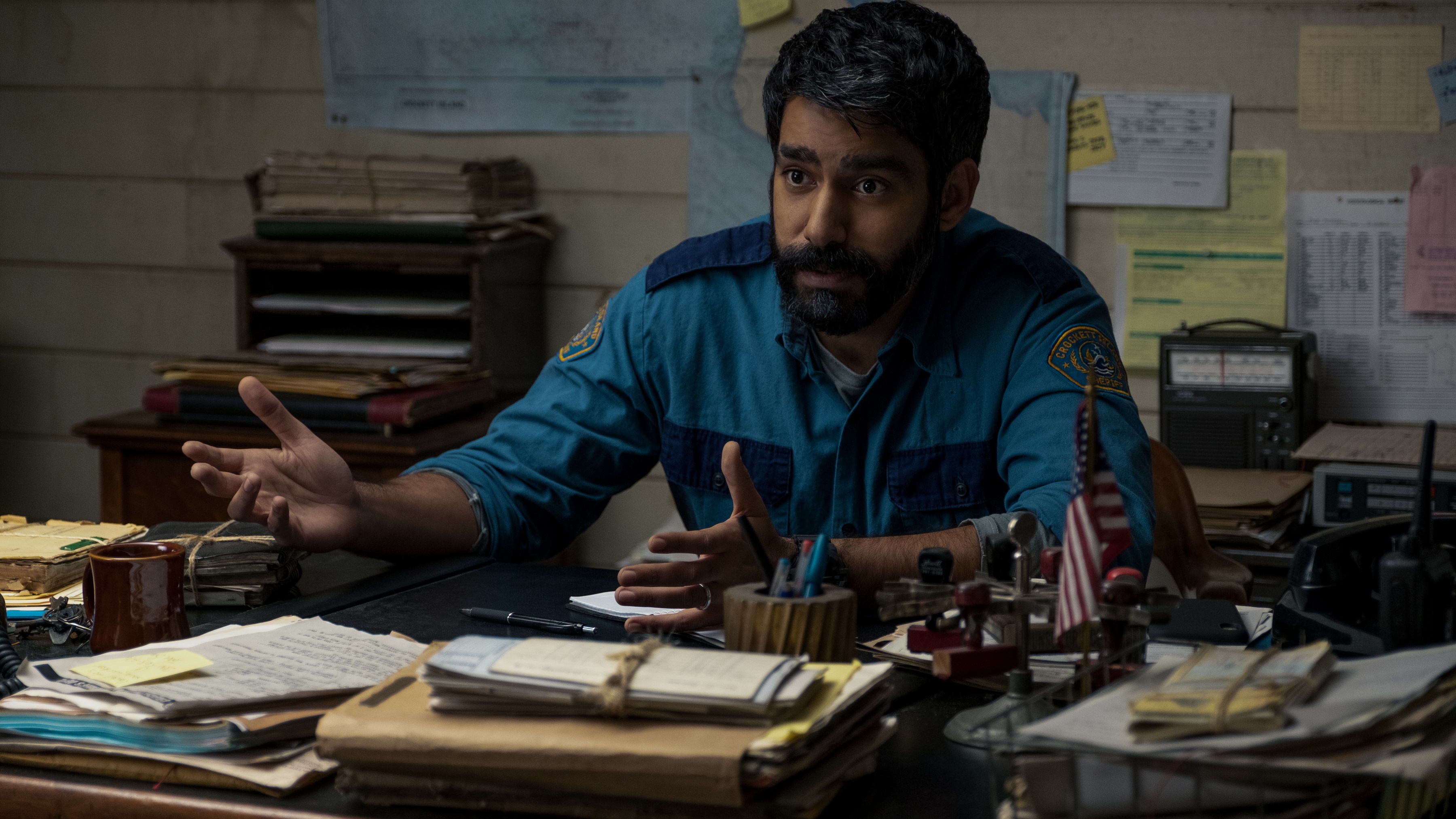 Rahul Kohli in Midnight Mass HD Wallpaper