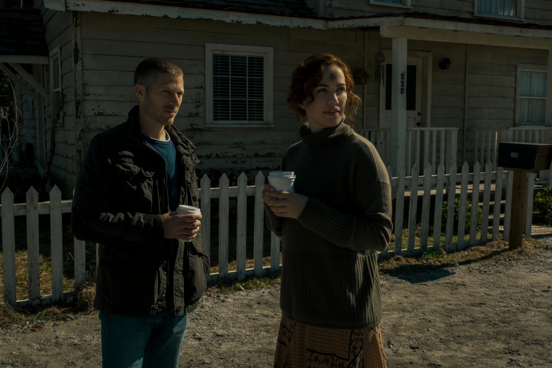 Zach Gilford and Kate Siegel in Midnight Mass HD Wallpaper