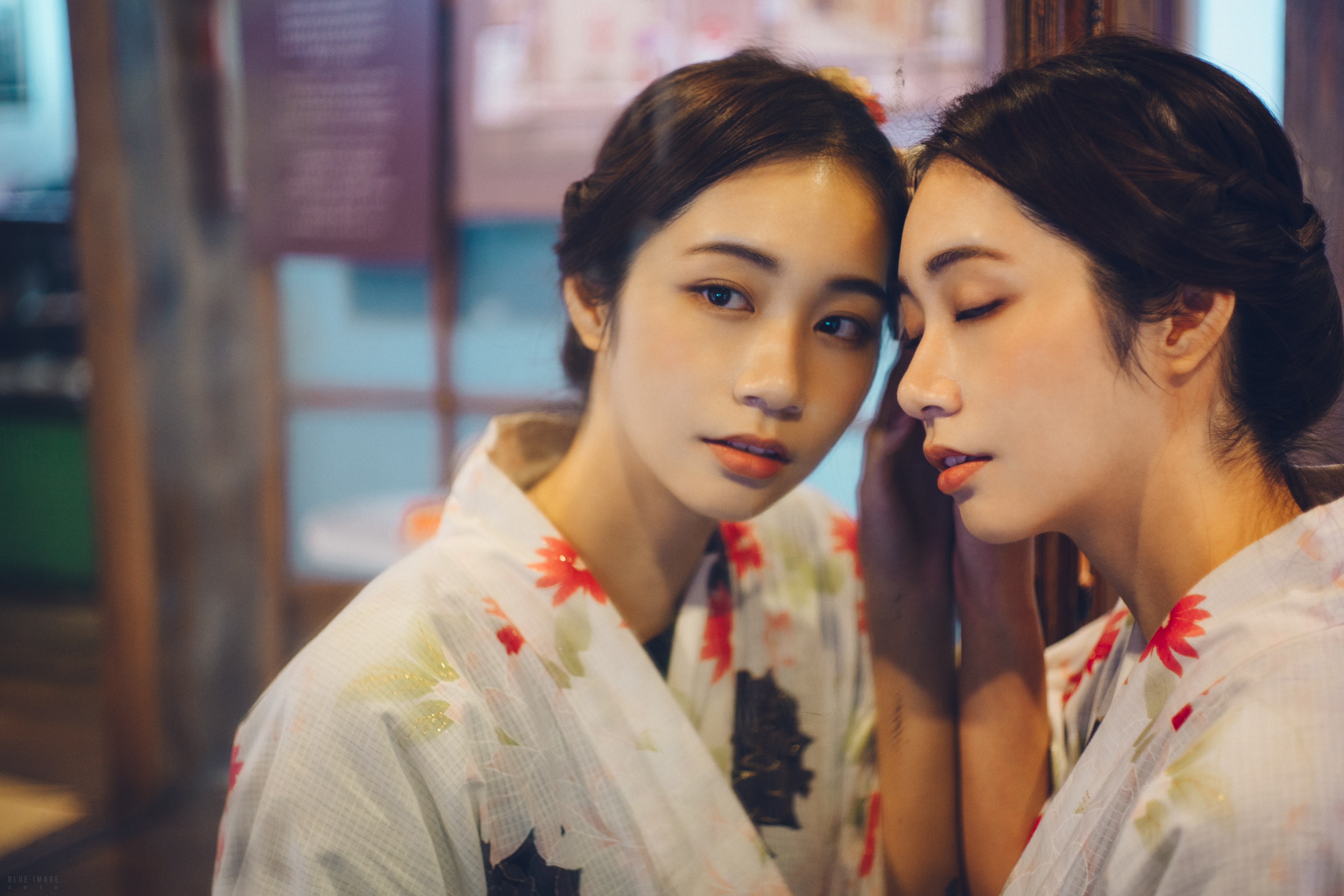 Two Asian women in kimonos HD Wallpaper