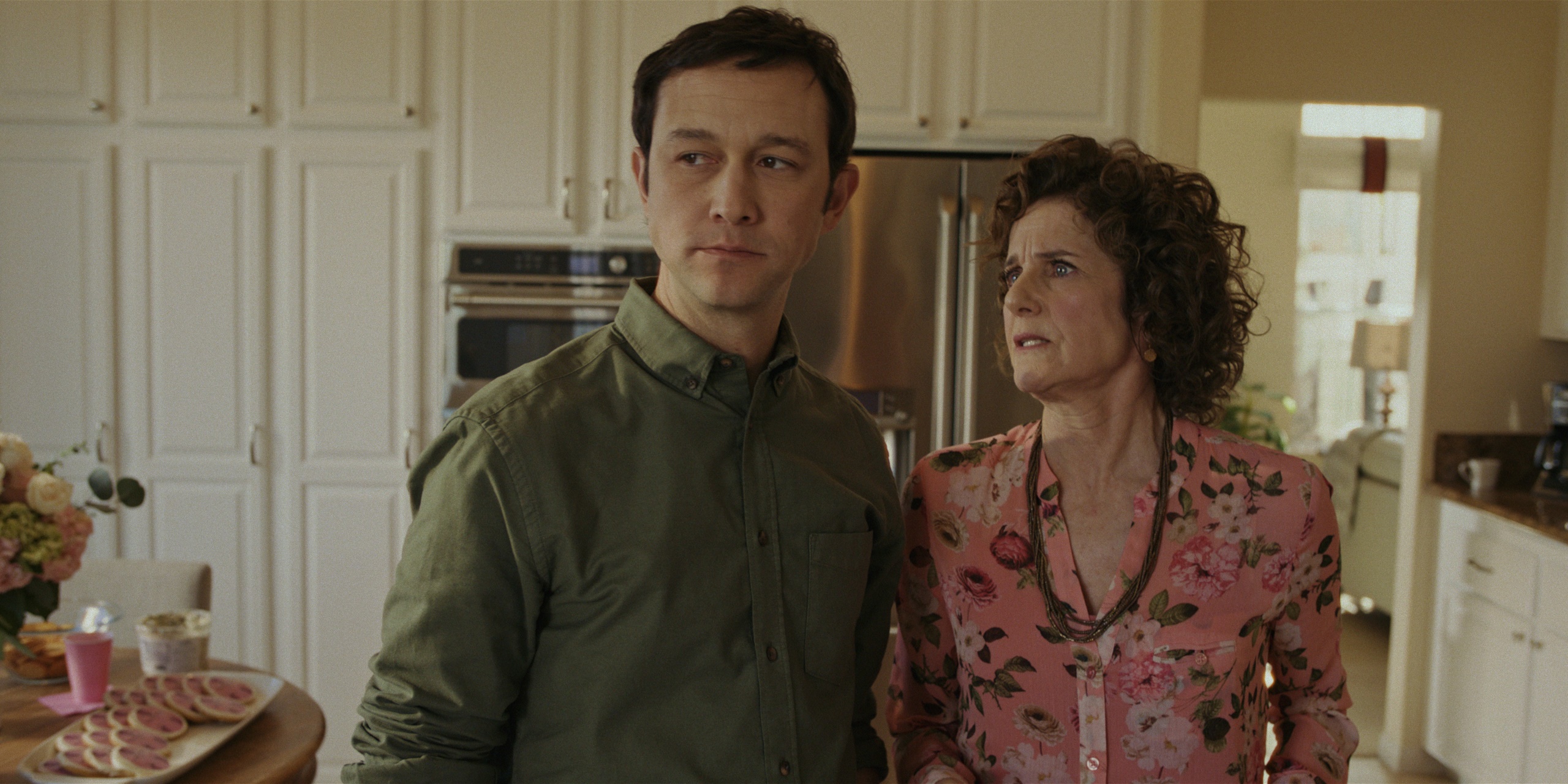 Joseph Gordon-Levitt and Debra Winger in Mr. Corman HD Wallpaper