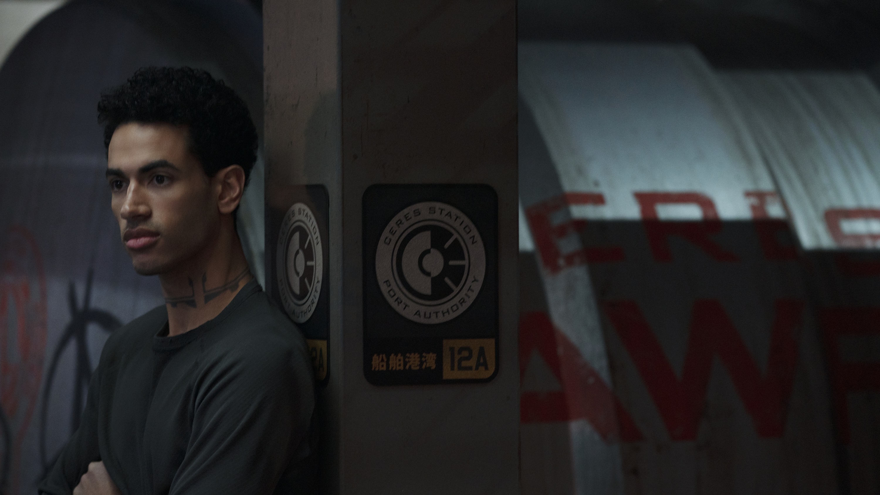 Man from The Expanse HD Wallpaper
