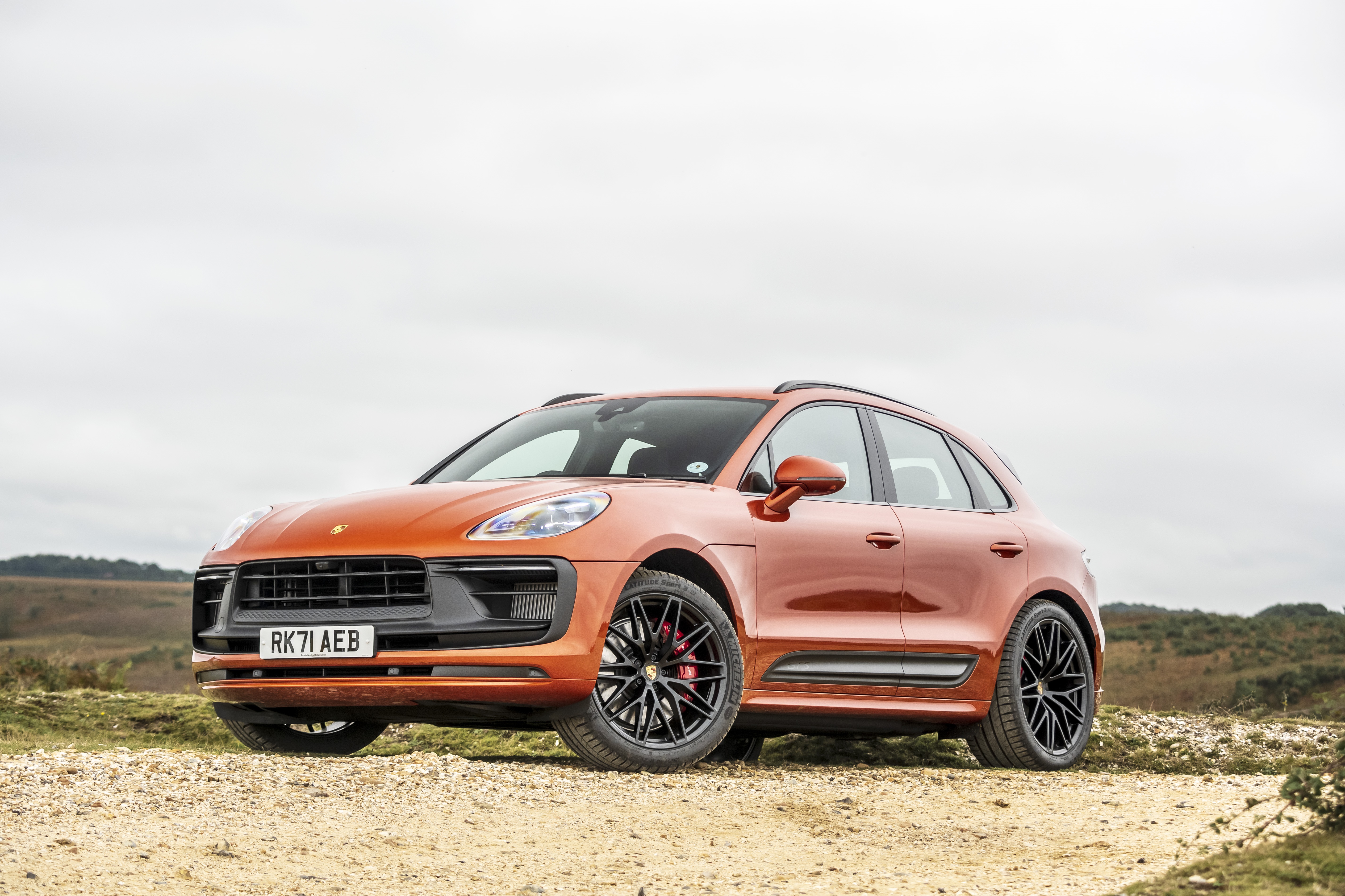 Porsche Macan GTS SUV HD Wallpaper