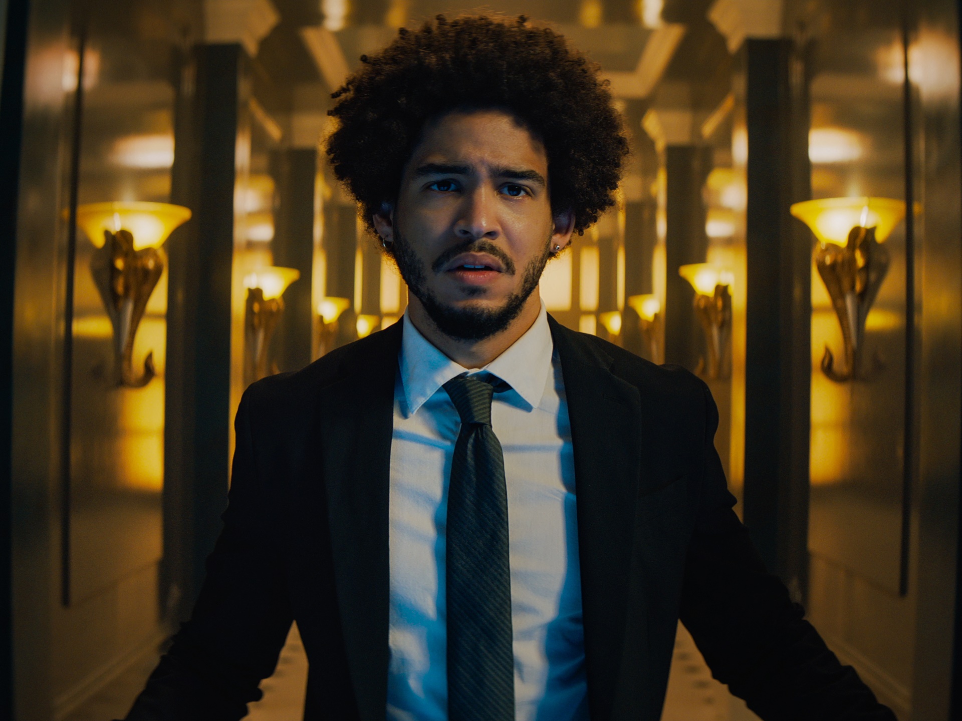 Jorge Lendeborg Jr. in Night Teeth HD Wallpaper