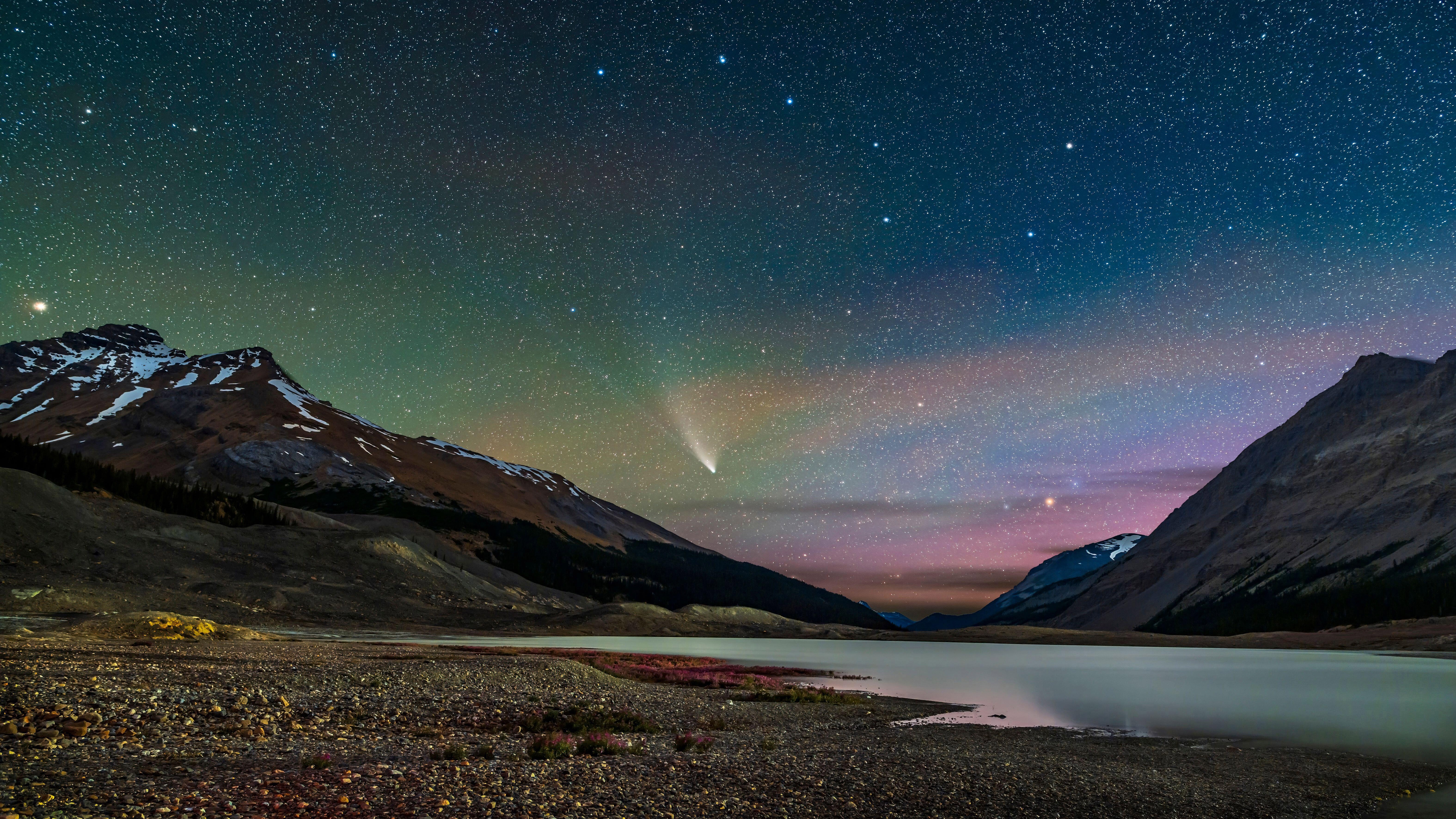 Comet NEOWISE over Sunwapta Lake, Jasper National Park HD Wallpaper