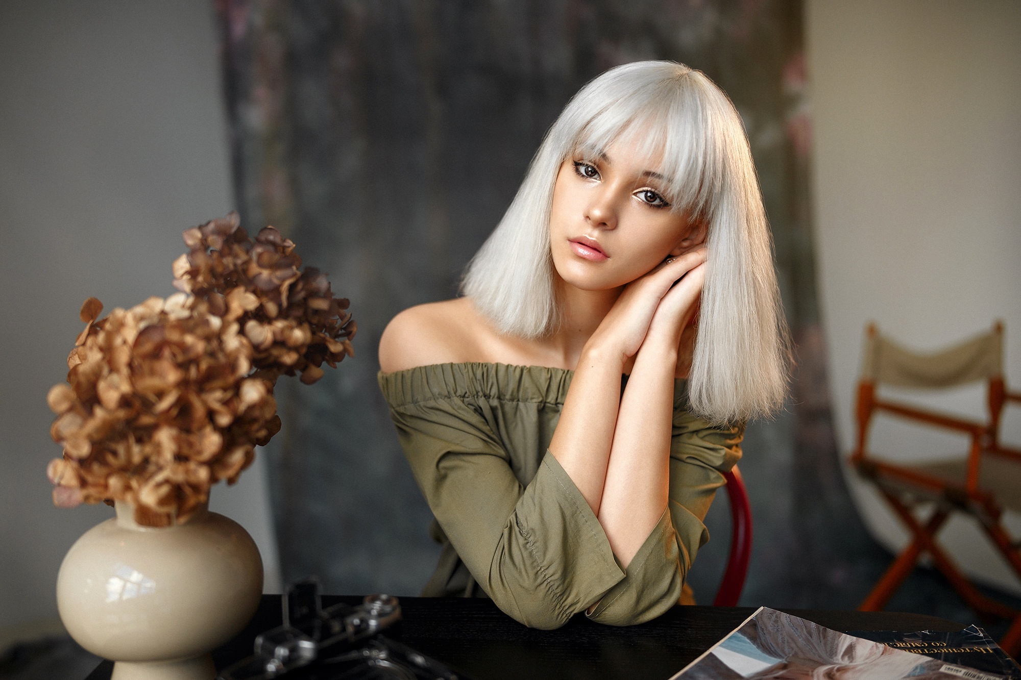 Model with Platinum Blonde Hair and Dried Flowers HD Wallpaper