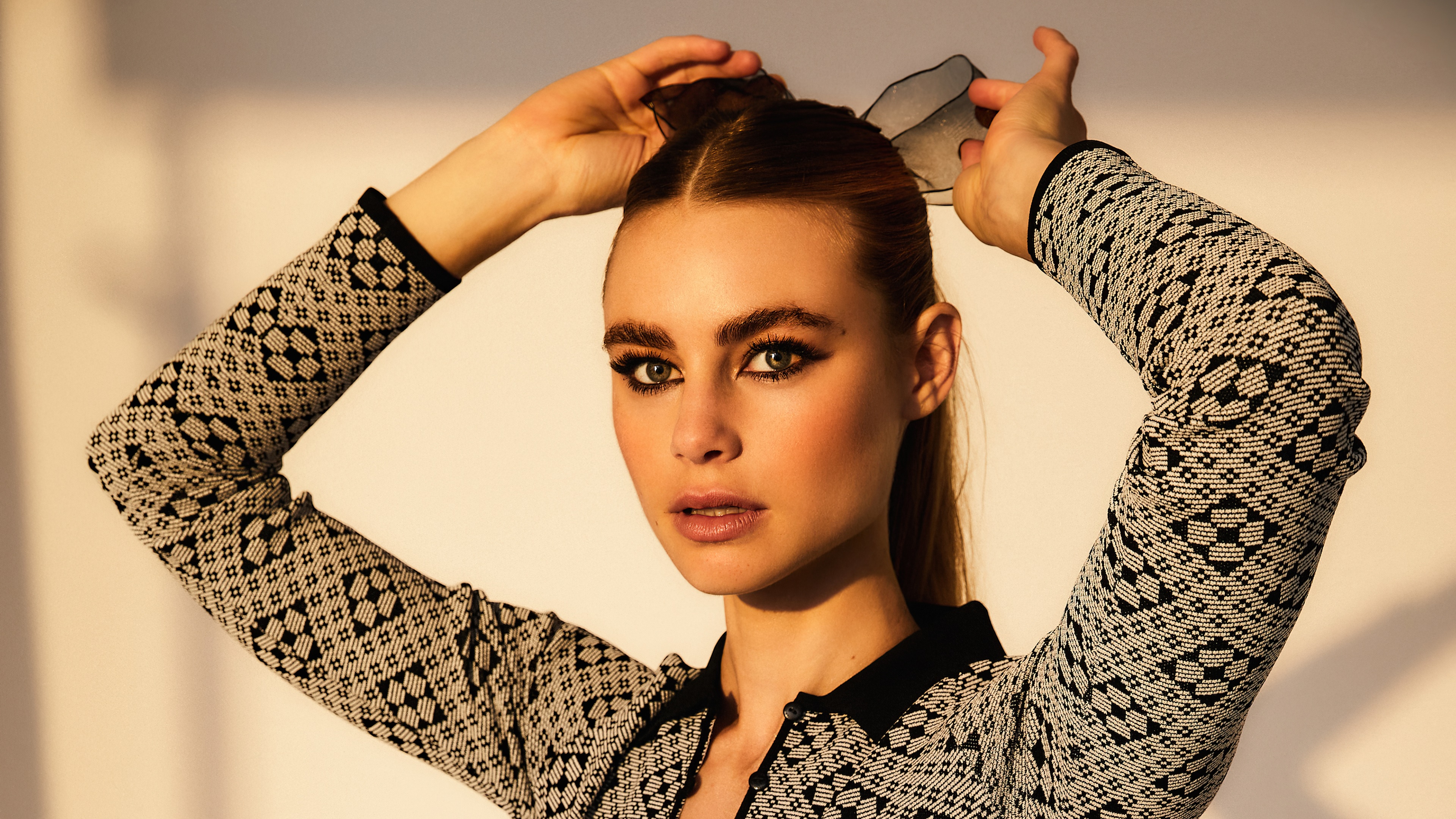 Lucy Fry HD Wallpaper