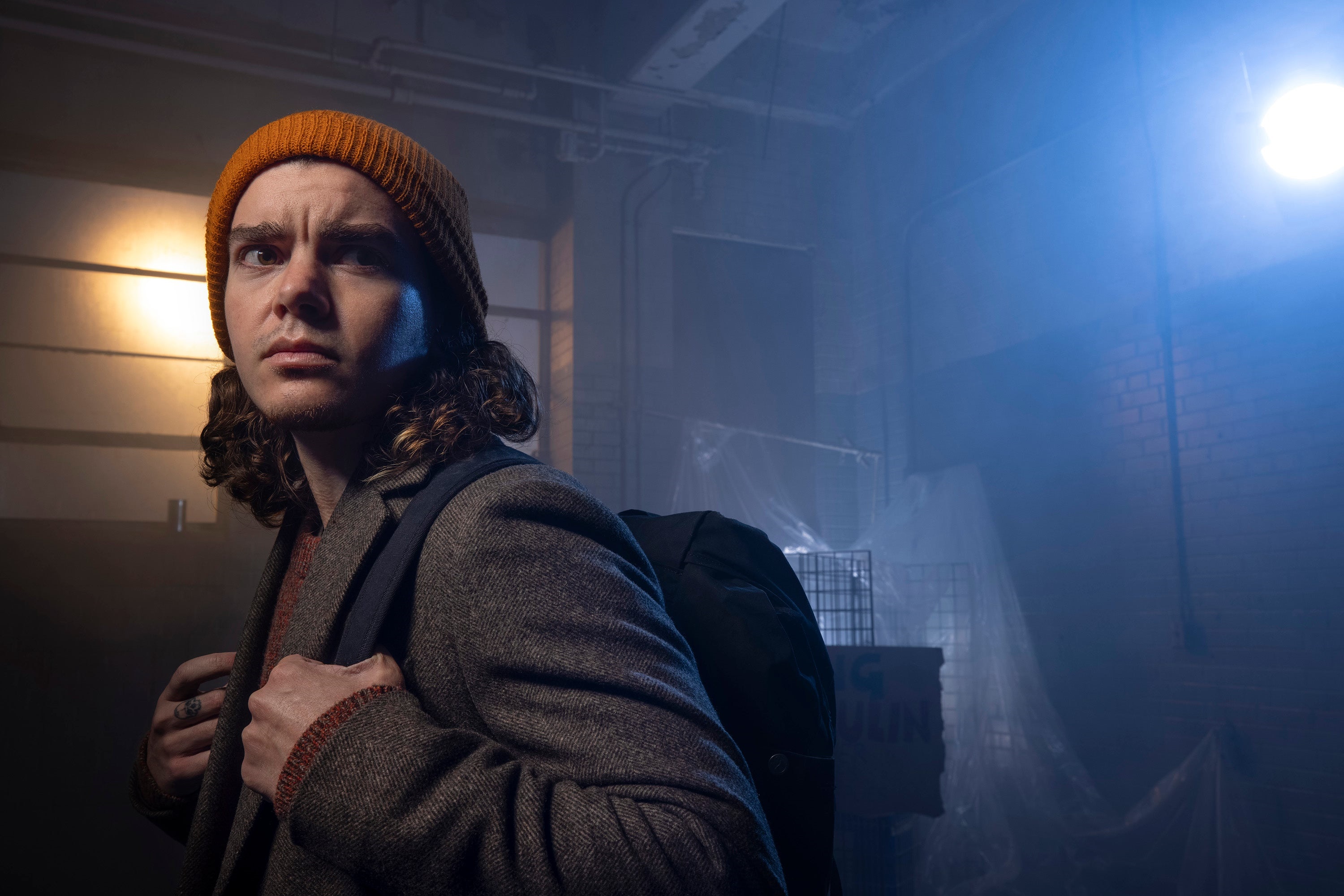 Ben Schnetzer from Y: The Last Man HD Wallpaper