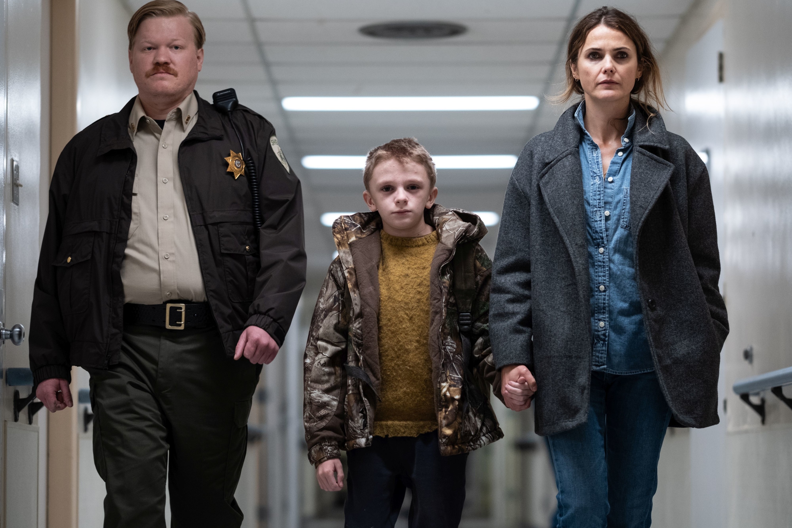 Jesse Plemons, Keri Russell, and child in Antlers HD Wallpaper