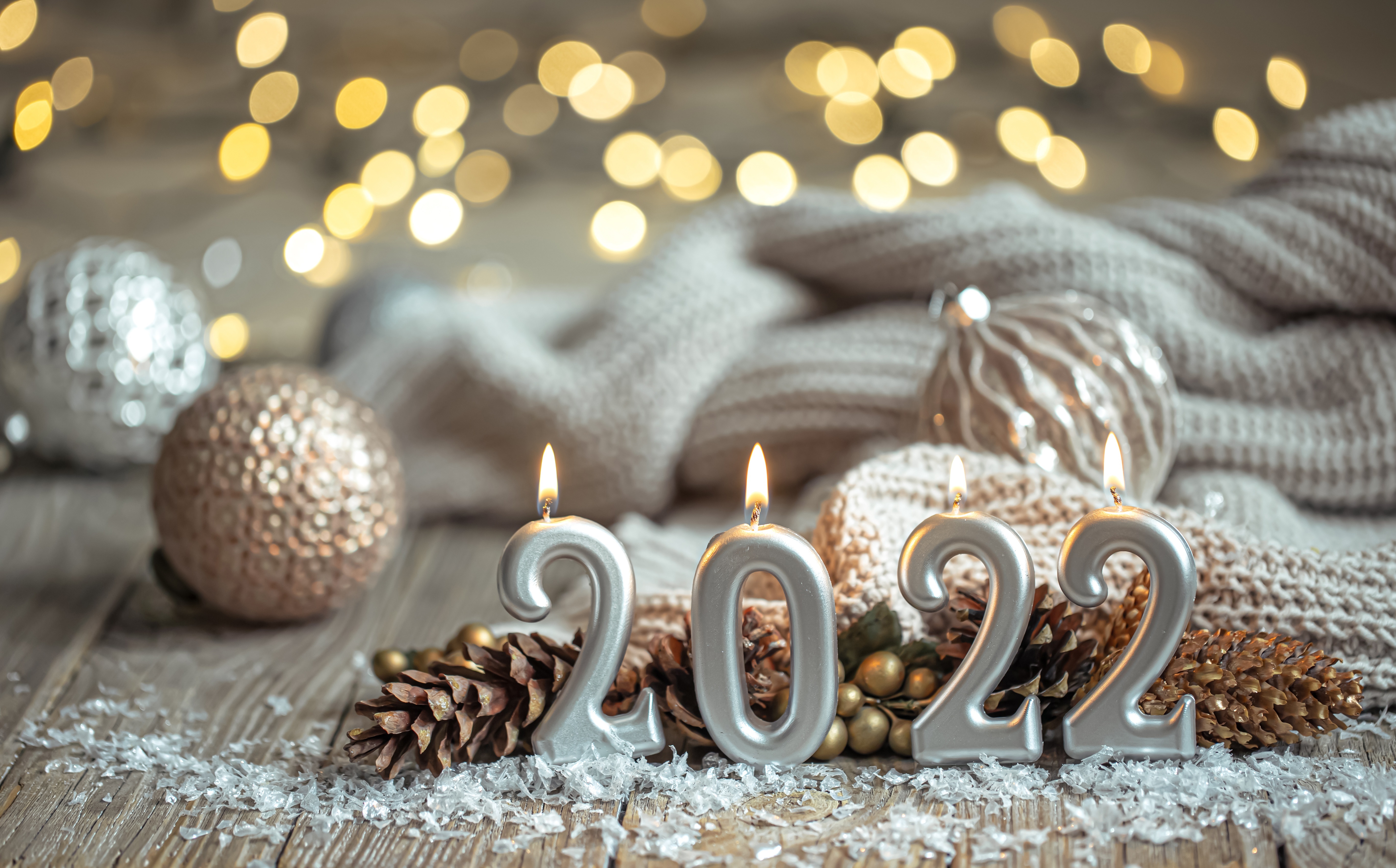 New Year 2022 Candles and Ornaments 4K HD Wallpaper