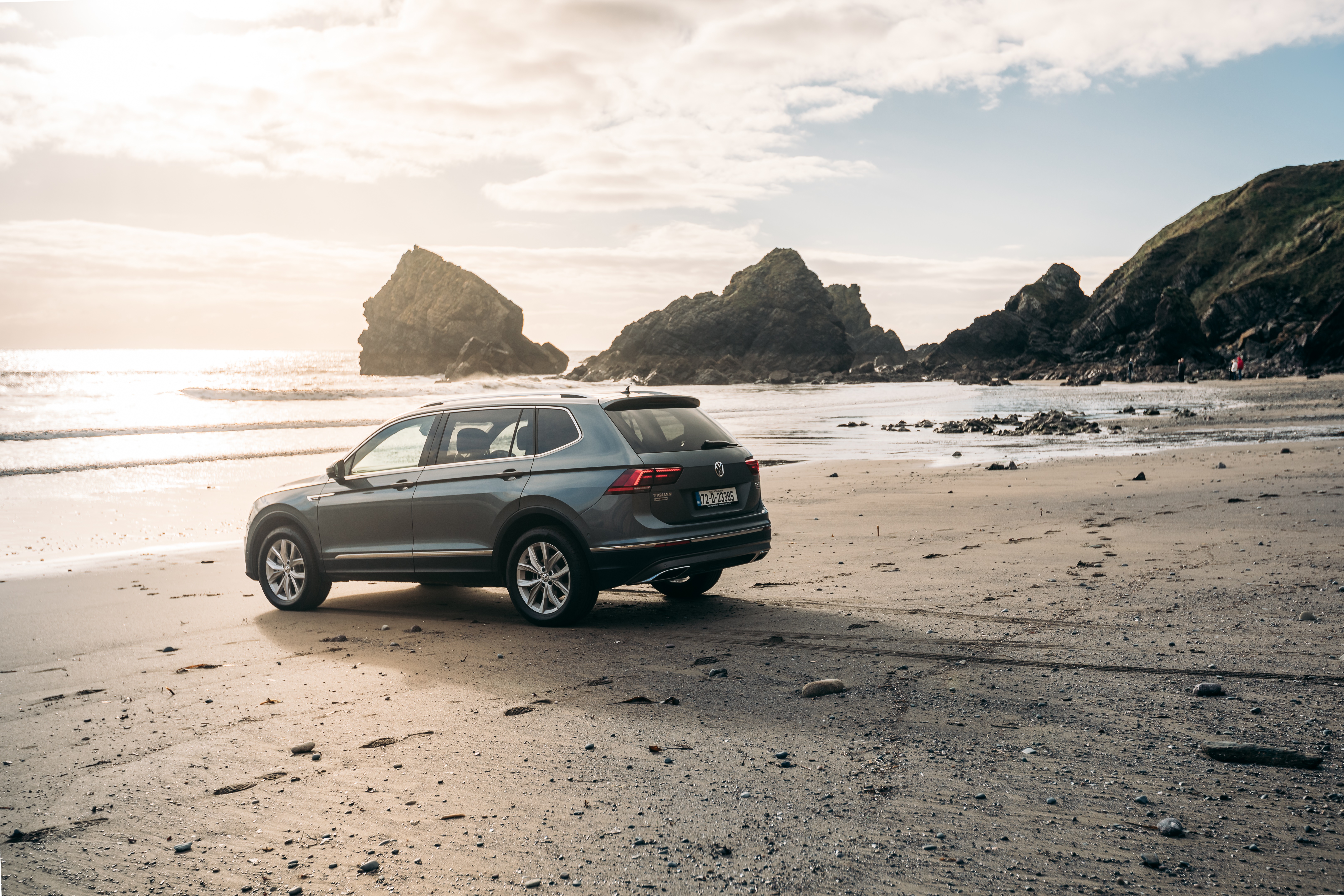 Volkswagen Tiguan Allspace 4K SUV on a beach HD Wallpaper