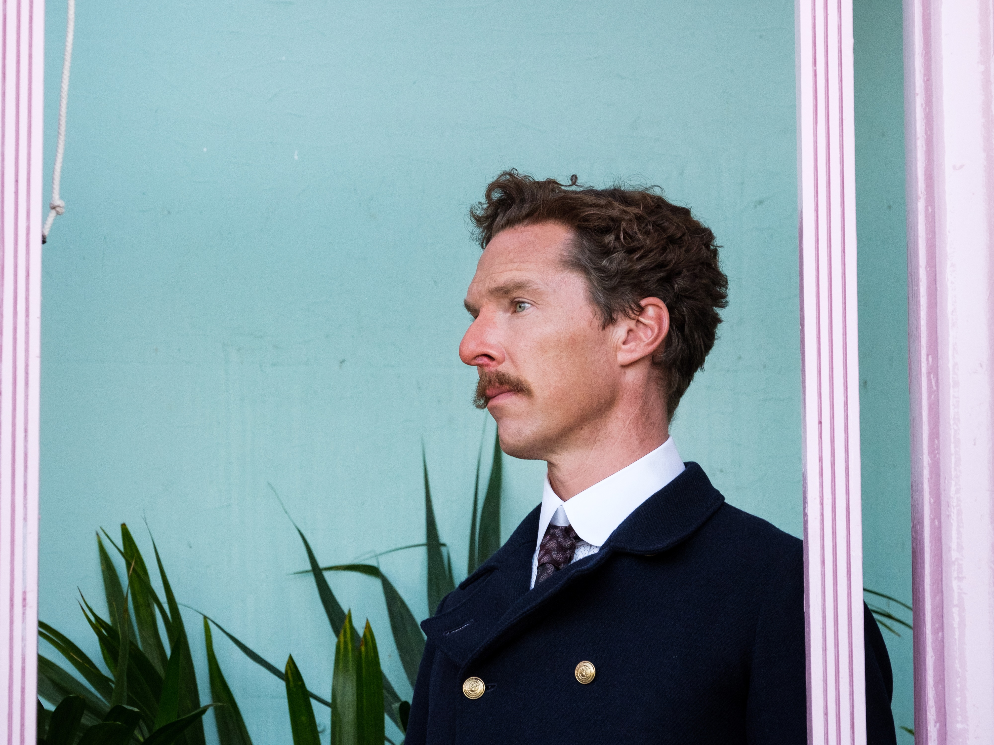 Benedict Cumberbatch in The Electrical Life Of Louis Wain 4K HD Wallpaper