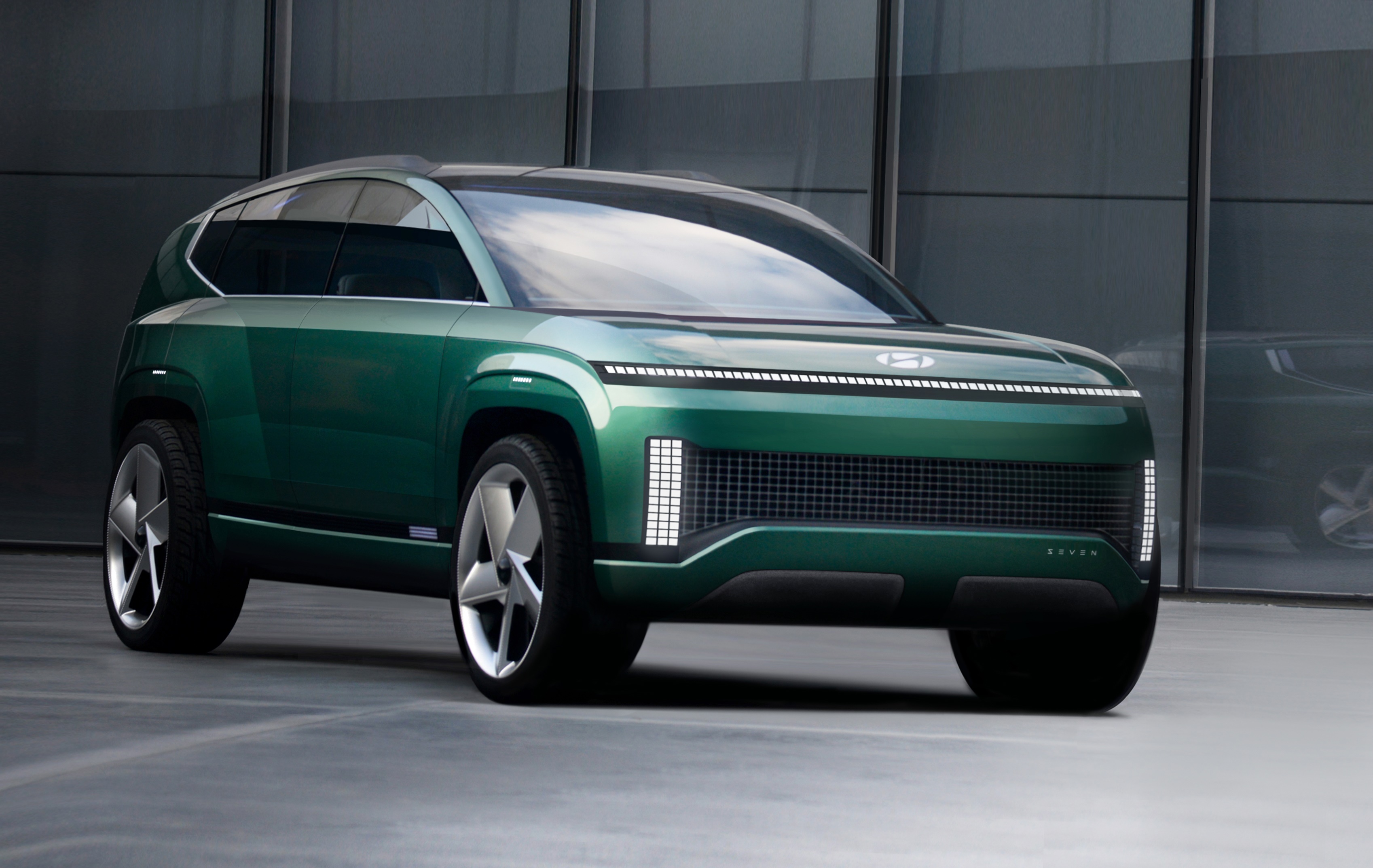 Hyundai SEVEN Concept SUV HD Wallpaper