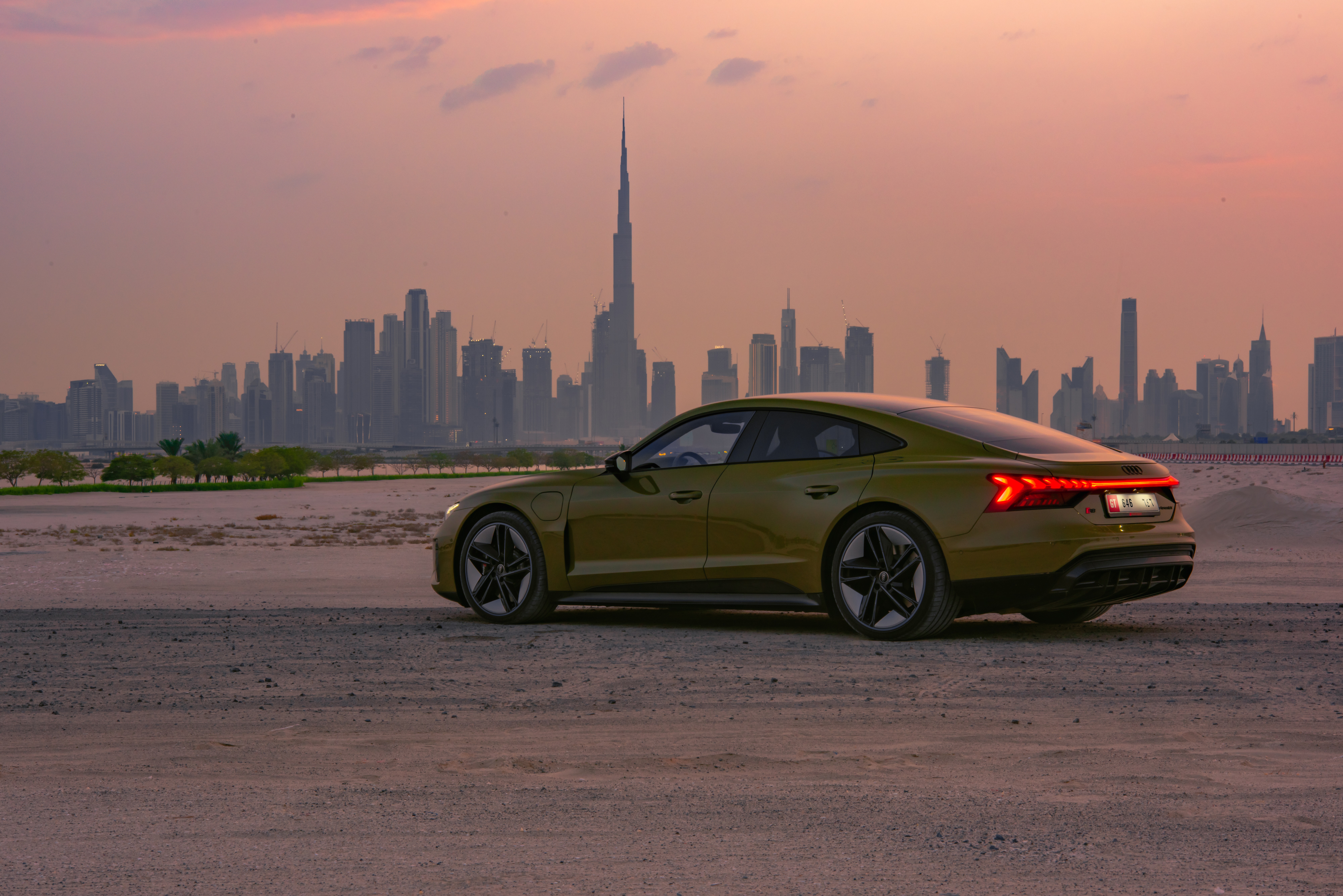 Audi RS E-Tron GT in Dubai HD Wallpaper