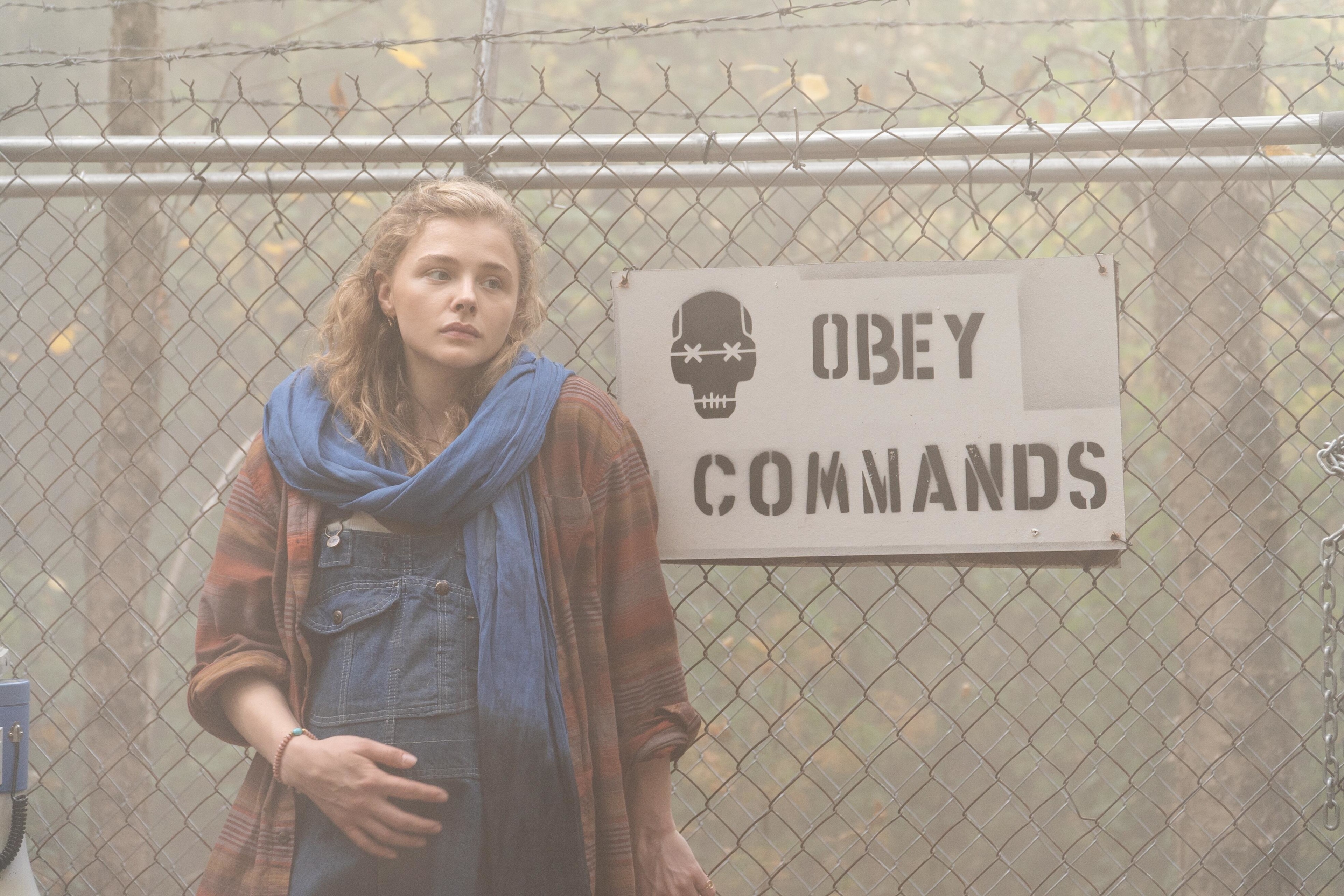 Chloë Grace Moretz in Mother/Android 4K HD Wallpaper