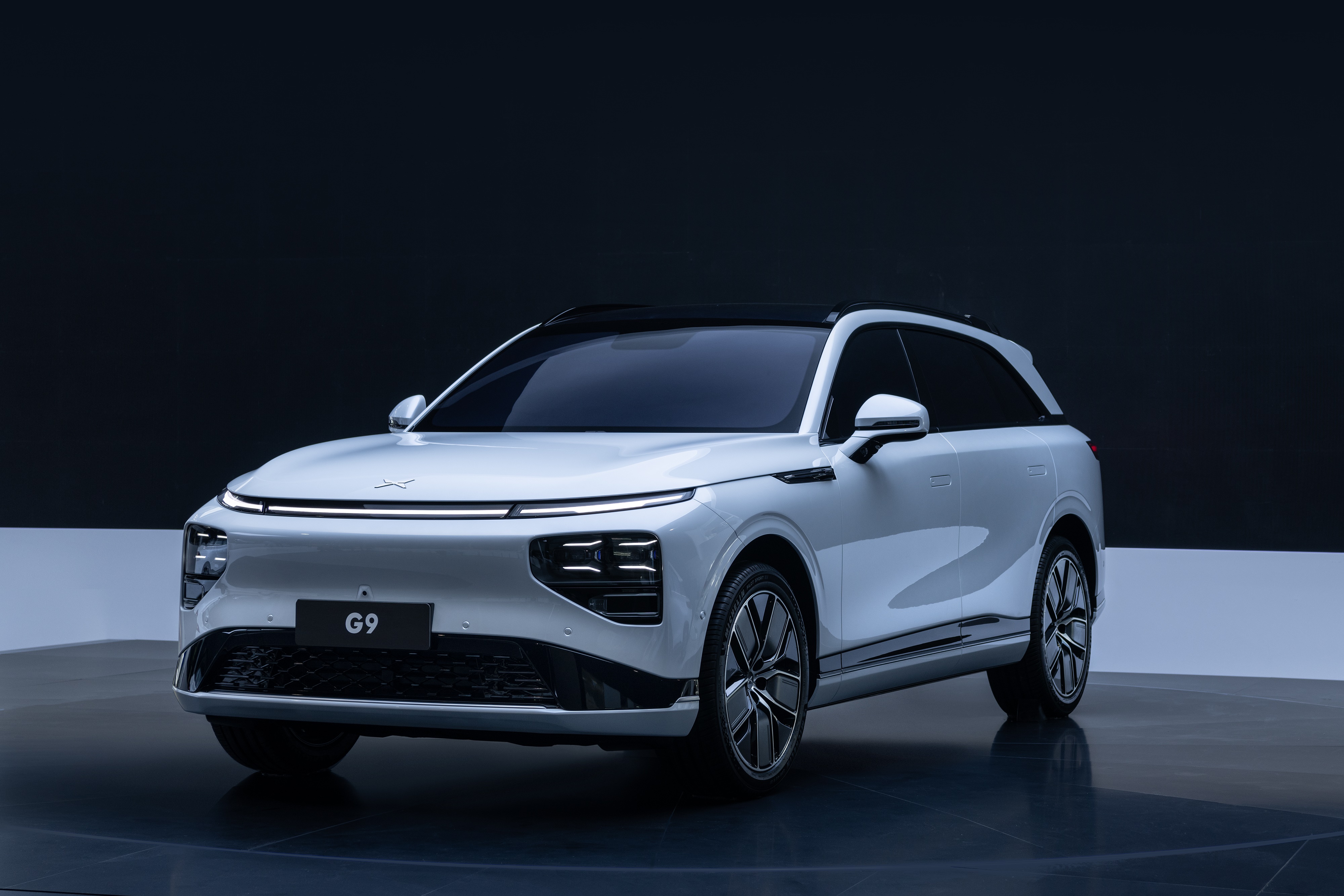 Xpeng G9 4K SUV Electric Car HD Wallpaper