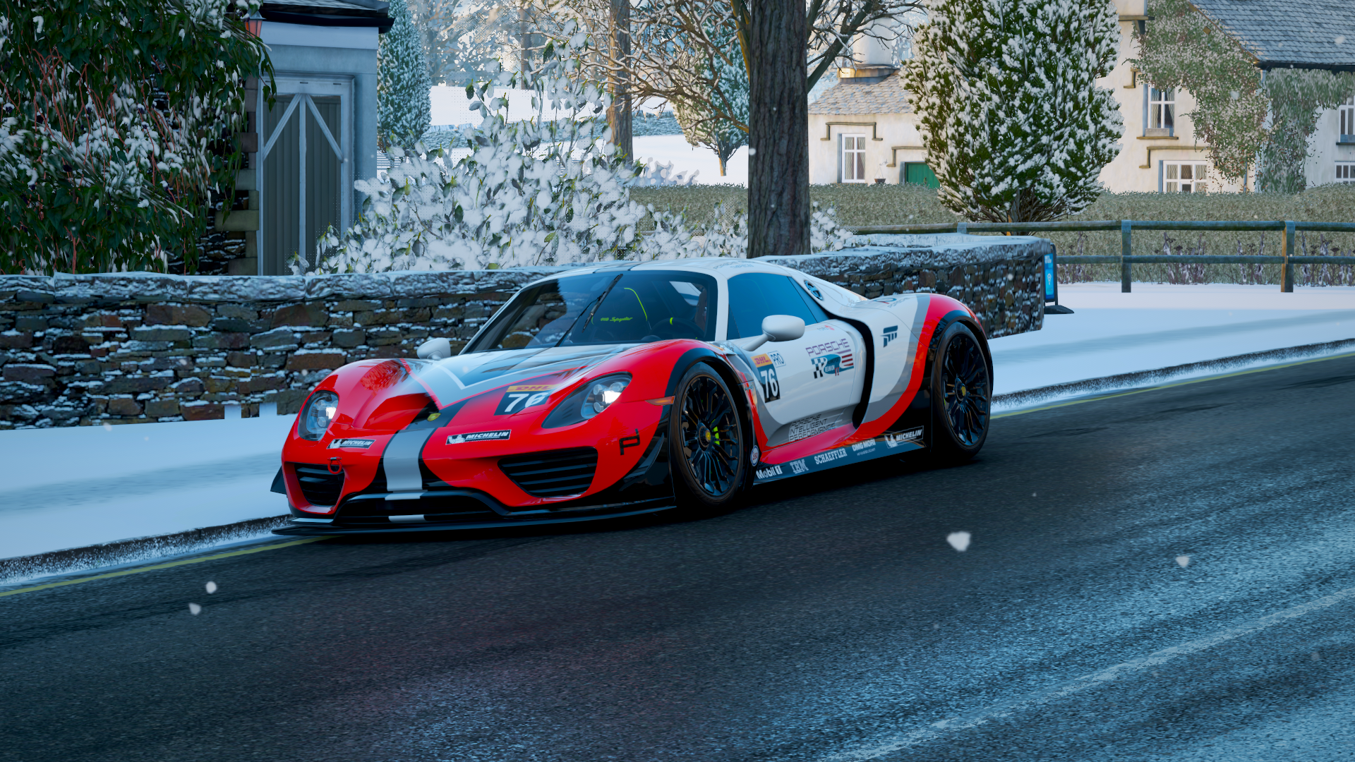 Porsche 918 Spyder in a snowy environment HD Wallpaper